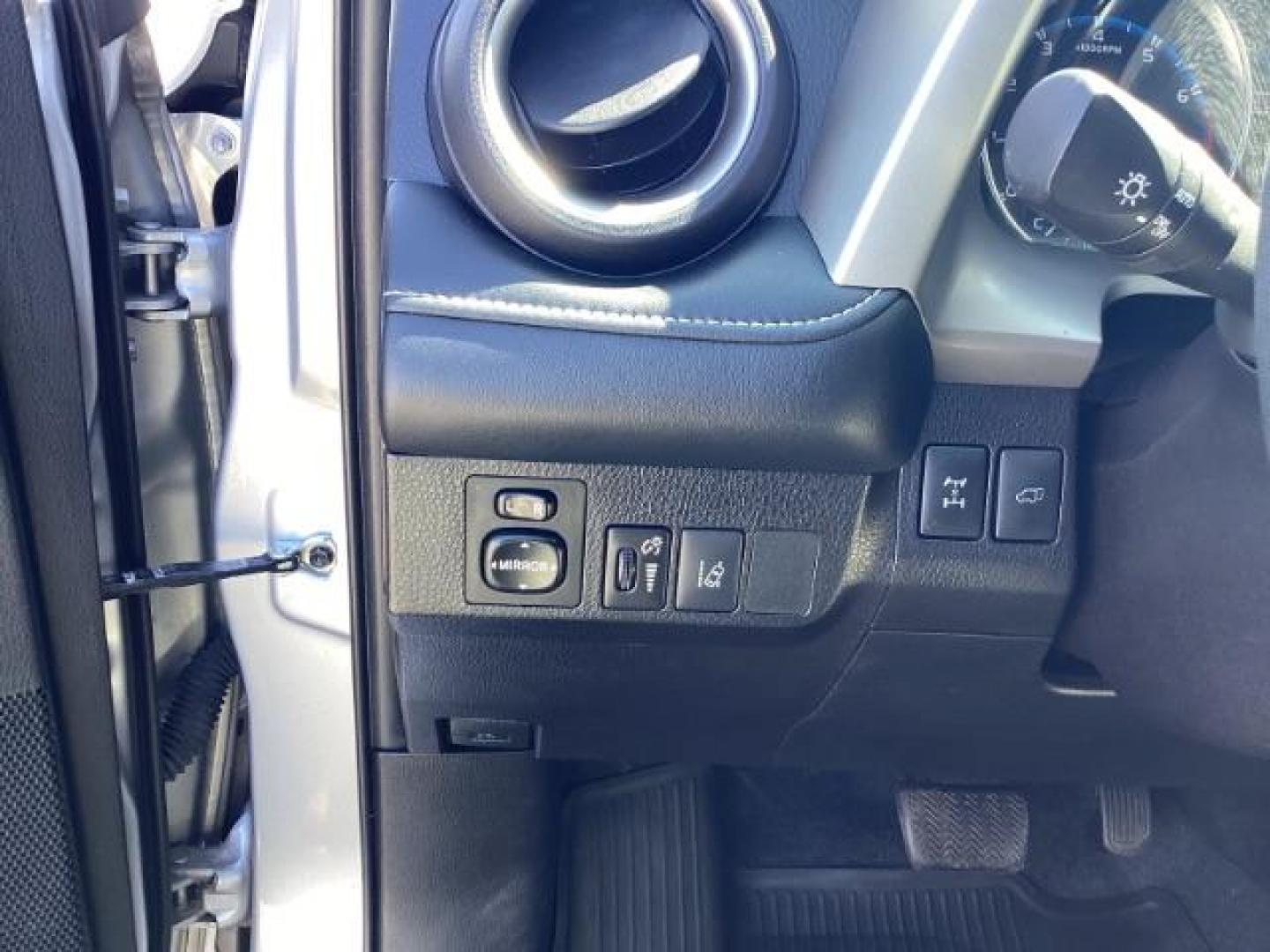 2017 Silver Sky Metallic /Black, leatherette Toyota RAV4 Limited AWD (2T3DFREV3HW) with an 2.5L L4 DOHC 16V engine, 6-Speed Automatic transmission, located at 1235 N Woodruff Ave., Idaho Falls, 83401, (208) 523-1053, 43.507172, -112.000488 - Photo#17