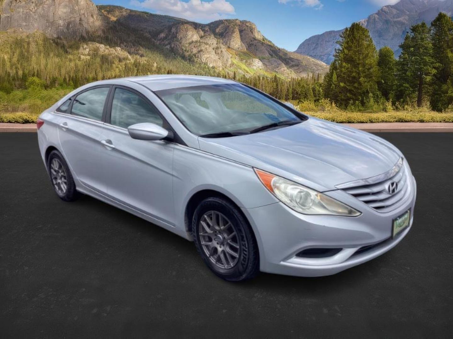 2011 Radiant Silver Metallic /Gray Cloth Interior Hyundai Sonata GLS Auto (5NPEB4AC1BH) with an 2.4L L4 DOHC 16V engine, 6-Speed Automatic transmission, located at 1235 N Woodruff Ave., Idaho Falls, 83401, (208) 523-1053, 43.507172, -112.000488 - The 2011 Hyundai Sonata GLS was known for offering a range of features, both standard and optional, to enhance comfort, convenience, and safety. Here's a list of typical features found on the 2011 Hyundai Sonata GLS: Engine: The Sonata GLS was typically equipped with a 2.4-liter inline-four-cylinde - Photo#6