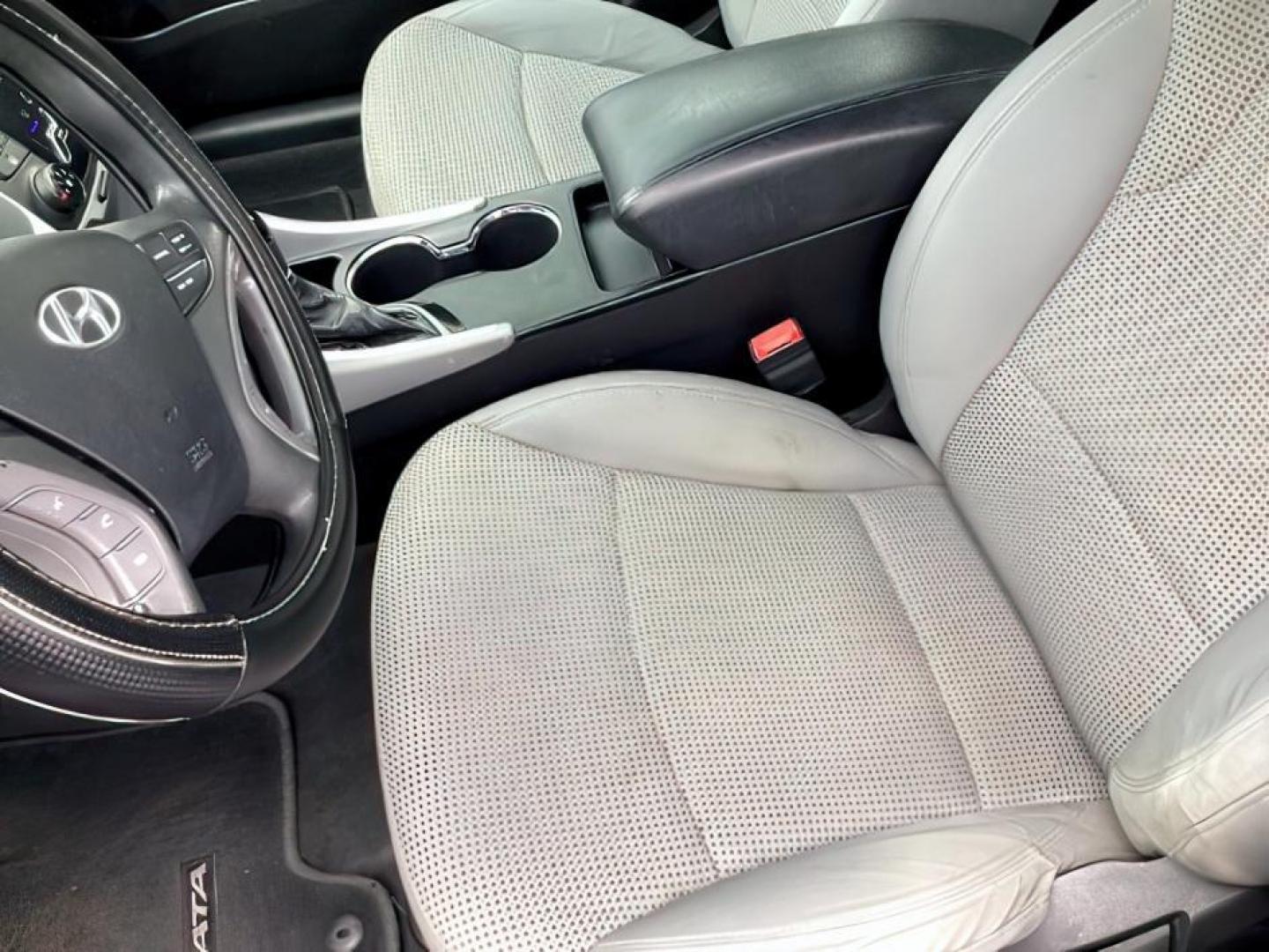 2011 Radiant Silver Metallic /Gray Cloth Interior Hyundai Sonata GLS Auto (5NPEB4AC1BH) with an 2.4L L4 DOHC 16V engine, 6-Speed Automatic transmission, located at 1235 N Woodruff Ave., Idaho Falls, 83401, (208) 523-1053, 43.507172, -112.000488 - The 2011 Hyundai Sonata GLS was known for offering a range of features, both standard and optional, to enhance comfort, convenience, and safety. Here's a list of typical features found on the 2011 Hyundai Sonata GLS: Engine: The Sonata GLS was typically equipped with a 2.4-liter inline-four-cylinde - Photo#8