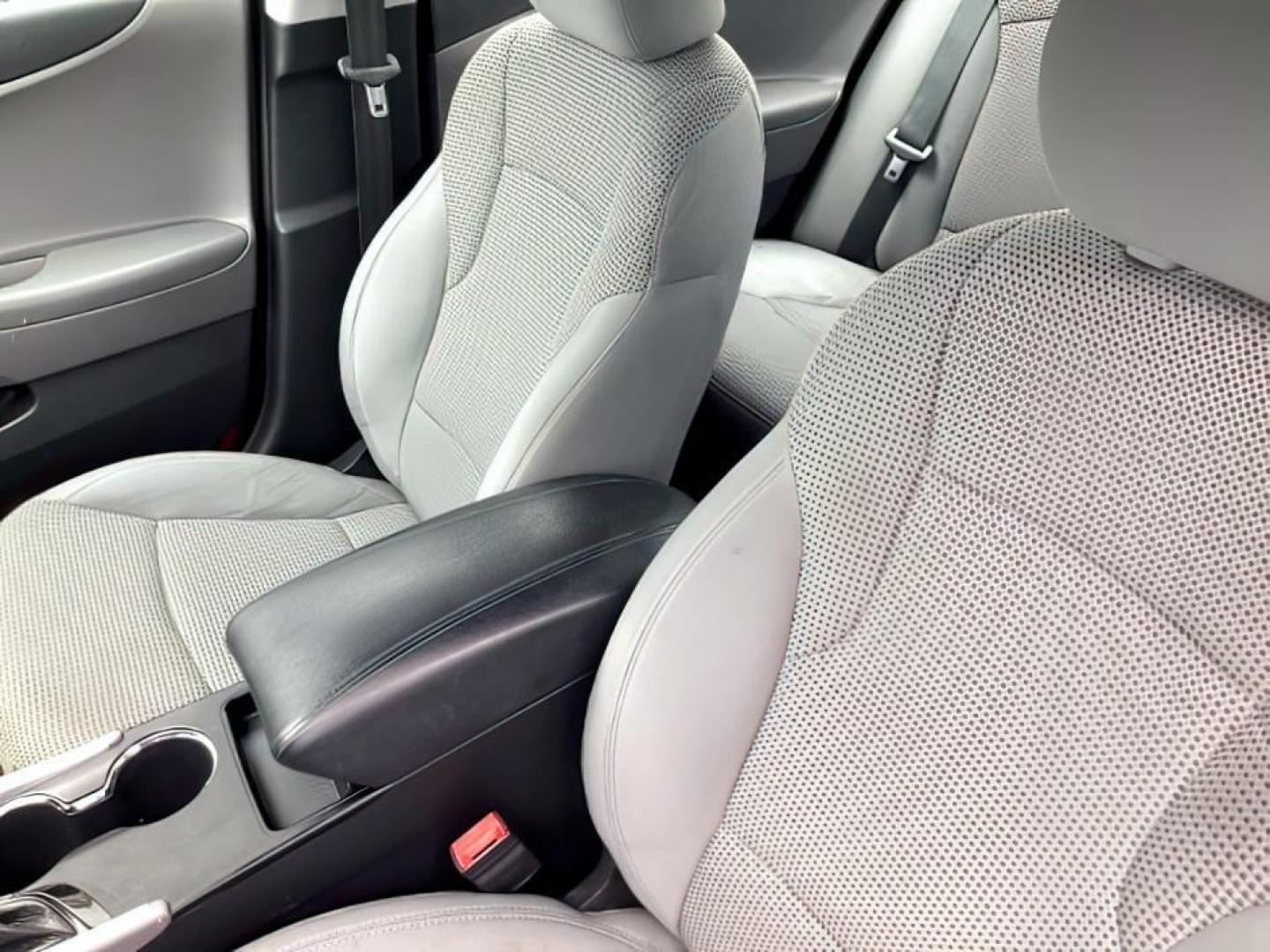 2011 Radiant Silver Metallic /Gray Cloth Interior Hyundai Sonata GLS Auto (5NPEB4AC1BH) with an 2.4L L4 DOHC 16V engine, 6-Speed Automatic transmission, located at 1235 N Woodruff Ave., Idaho Falls, 83401, (208) 523-1053, 43.507172, -112.000488 - The 2011 Hyundai Sonata GLS was known for offering a range of features, both standard and optional, to enhance comfort, convenience, and safety. Here's a list of typical features found on the 2011 Hyundai Sonata GLS: Engine: The Sonata GLS was typically equipped with a 2.4-liter inline-four-cylinde - Photo#9