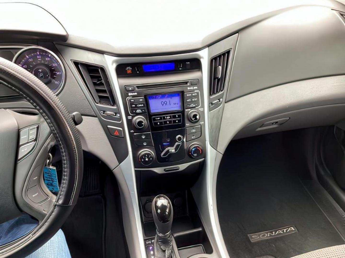 2011 Radiant Silver Metallic /Gray Cloth Interior Hyundai Sonata GLS Auto (5NPEB4AC1BH) with an 2.4L L4 DOHC 16V engine, 6-Speed Automatic transmission, located at 1235 N Woodruff Ave., Idaho Falls, 83401, (208) 523-1053, 43.507172, -112.000488 - The 2011 Hyundai Sonata GLS was known for offering a range of features, both standard and optional, to enhance comfort, convenience, and safety. Here's a list of typical features found on the 2011 Hyundai Sonata GLS: Engine: The Sonata GLS was typically equipped with a 2.4-liter inline-four-cylinde - Photo#10