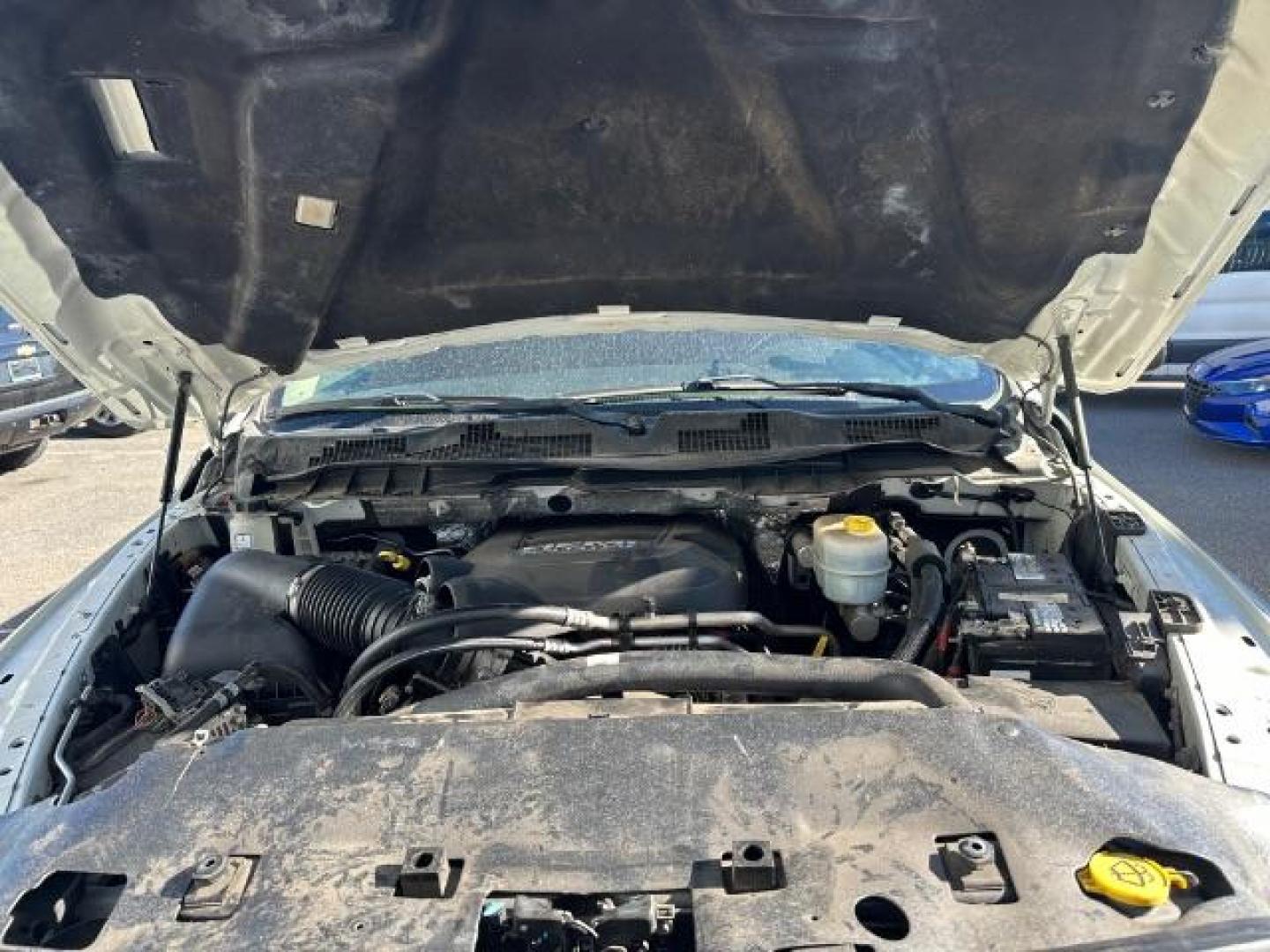 2017 WHITE /Black, leather RAM 2500 Laramie Crew Cab SWB 4WD (3C6UR5FJ6HG) with an 6.4L V8 engine, 6-Speed Automatic transmission, located at 1235 N Woodruff Ave., Idaho Falls, 83401, (208) 523-1053, 43.507172, -112.000488 - At Timberline Auto, finding a great deal on your next vehicle is always easy! Our experienced sales staff's goal is to help find you the right vehicle at the right price! Our knowledgeable finance department has options for almost any credit score. We offer extended service contract options to prote - Photo#12