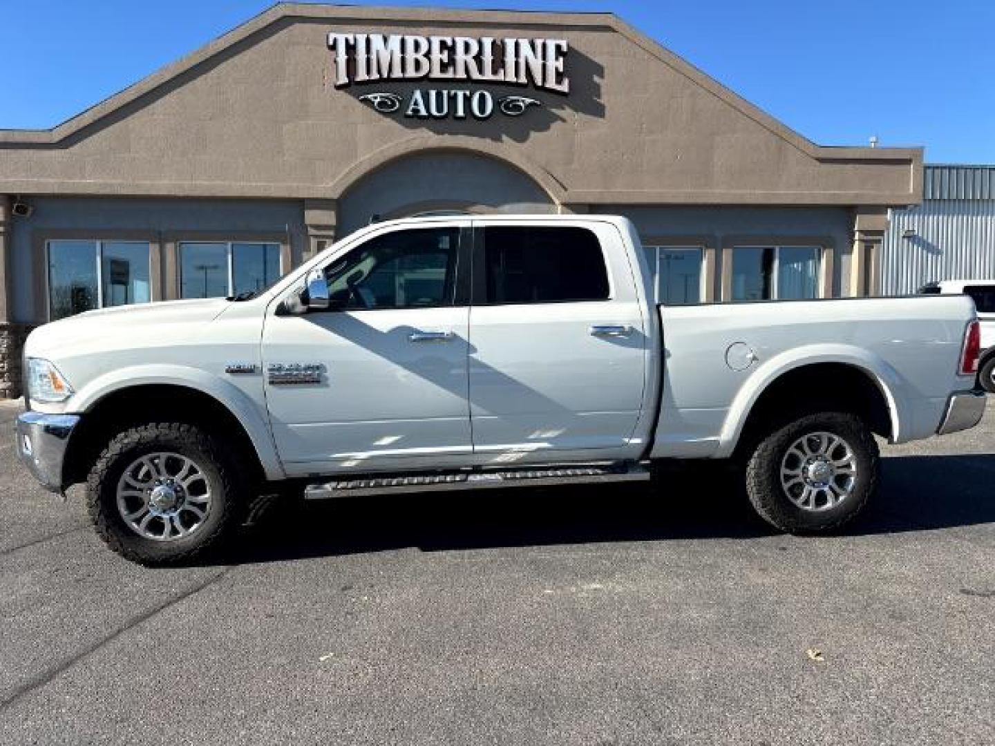 2017 WHITE /Black, leather RAM 2500 Laramie Crew Cab SWB 4WD (3C6UR5FJ6HG) with an 6.4L V8 engine, 6-Speed Automatic transmission, located at 1235 N Woodruff Ave., Idaho Falls, 83401, (208) 523-1053, 43.507172, -112.000488 - At Timberline Auto, finding a great deal on your next vehicle is always easy! Our experienced sales staff's goal is to help find you the right vehicle at the right price! Our knowledgeable finance department has options for almost any credit score. We offer extended service contract options to prote - Photo#2