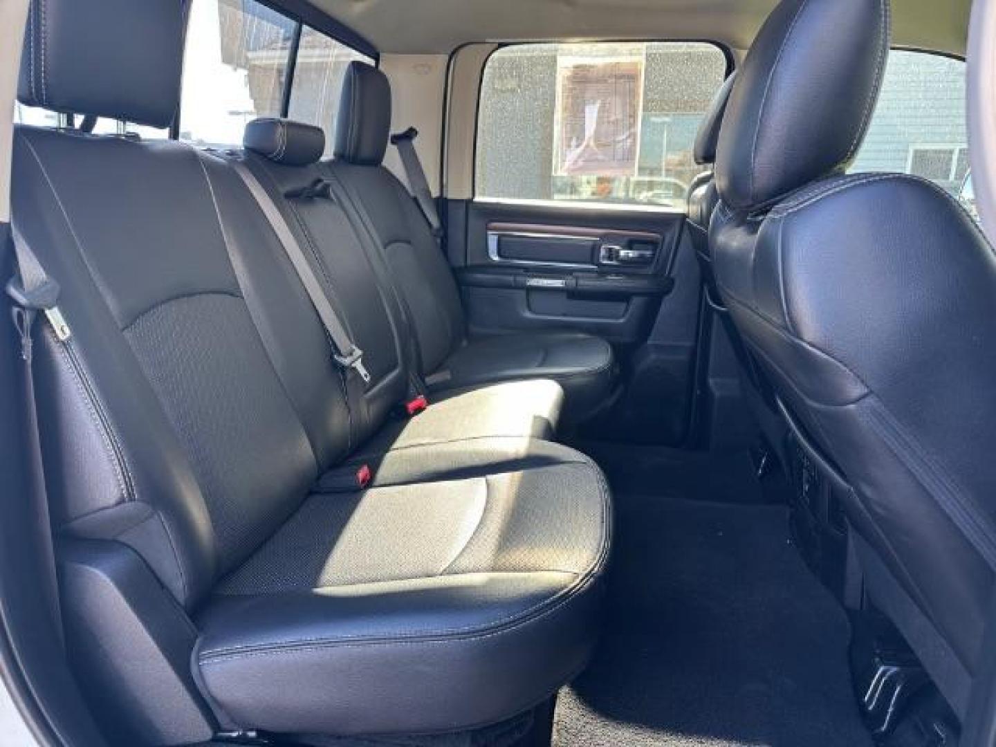 2017 WHITE /Black, leather RAM 2500 Laramie Crew Cab SWB 4WD (3C6UR5FJ6HG) with an 6.4L V8 engine, 6-Speed Automatic transmission, located at 1235 N Woodruff Ave., Idaho Falls, 83401, (208) 523-1053, 43.507172, -112.000488 - At Timberline Auto, finding a great deal on your next vehicle is always easy! Our experienced sales staff's goal is to help find you the right vehicle at the right price! Our knowledgeable finance department has options for almost any credit score. We offer extended service contract options to prote - Photo#33