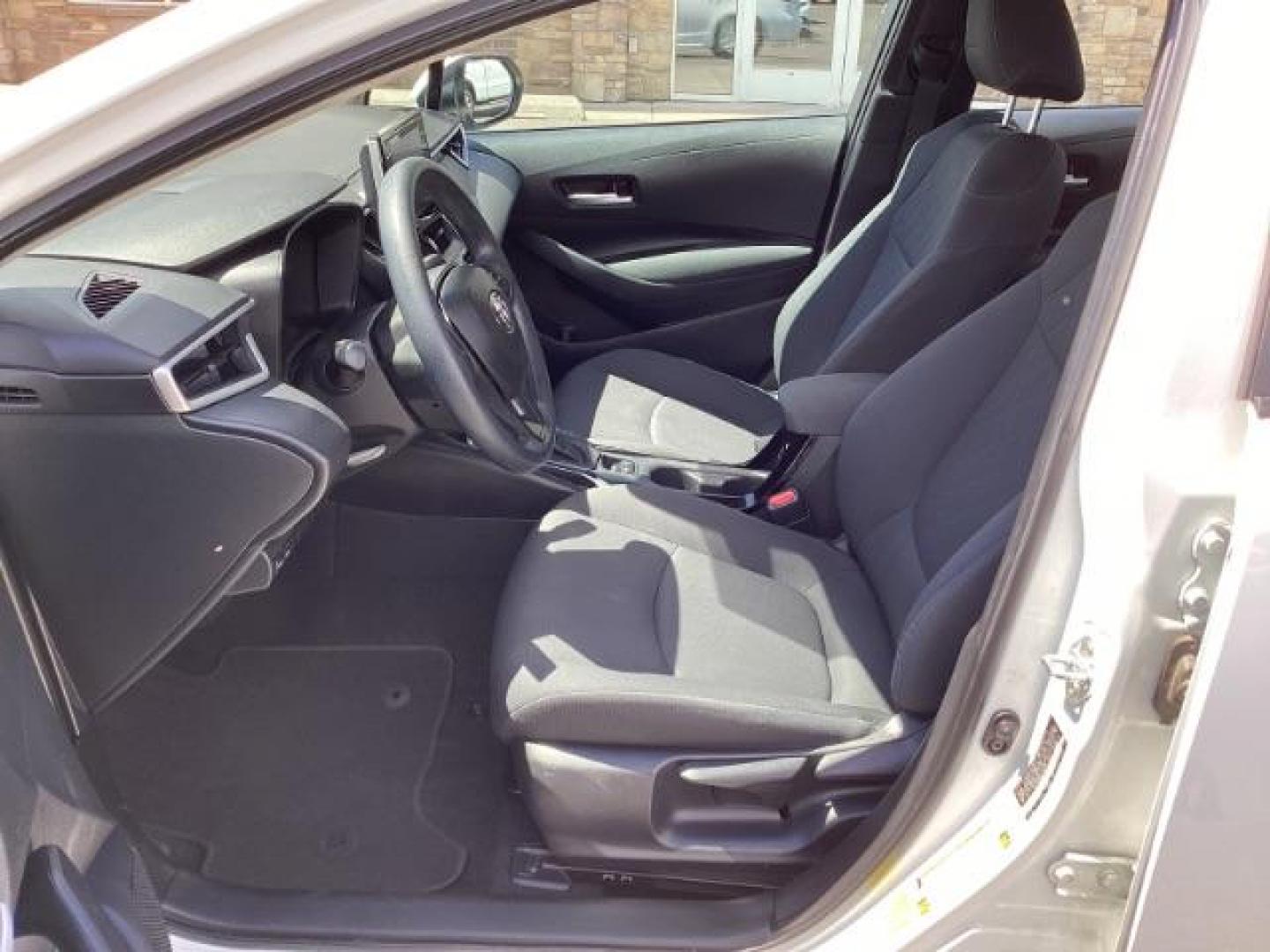 2021 WHITE /CLOTH Toyota Corolla LE (5YFEPMAE1MP) with an 1.8L L4 DOHC 16V engine, Continuously Variable Transmission transmission, located at 1235 N Woodruff Ave., Idaho Falls, 83401, (208) 523-1053, 43.507172, -112.000488 - Photo#15