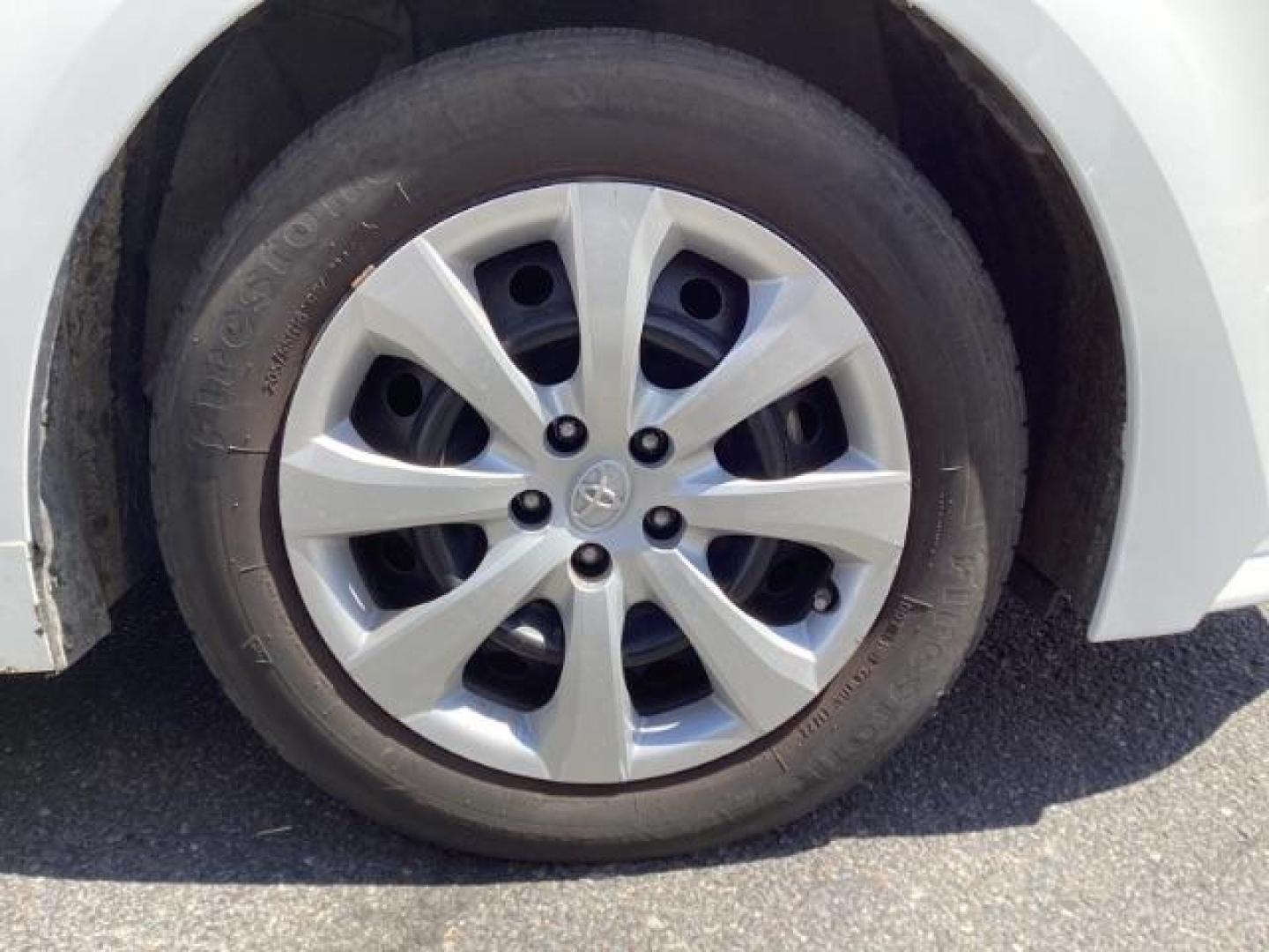 2021 WHITE /CLOTH Toyota Corolla LE (5YFEPMAE1MP) with an 1.8L L4 DOHC 16V engine, Continuously Variable Transmission transmission, located at 1235 N Woodruff Ave., Idaho Falls, 83401, (208) 523-1053, 43.507172, -112.000488 - Photo#21