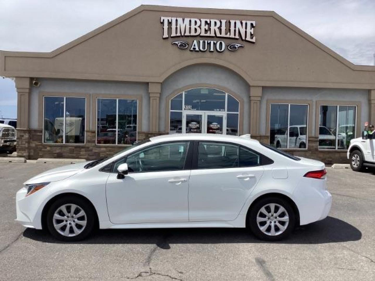 2021 WHITE /CLOTH Toyota Corolla LE (5YFEPMAE1MP) with an 1.8L L4 DOHC 16V engine, Continuously Variable Transmission transmission, located at 1235 N Woodruff Ave., Idaho Falls, 83401, (208) 523-1053, 43.507172, -112.000488 - Photo#2