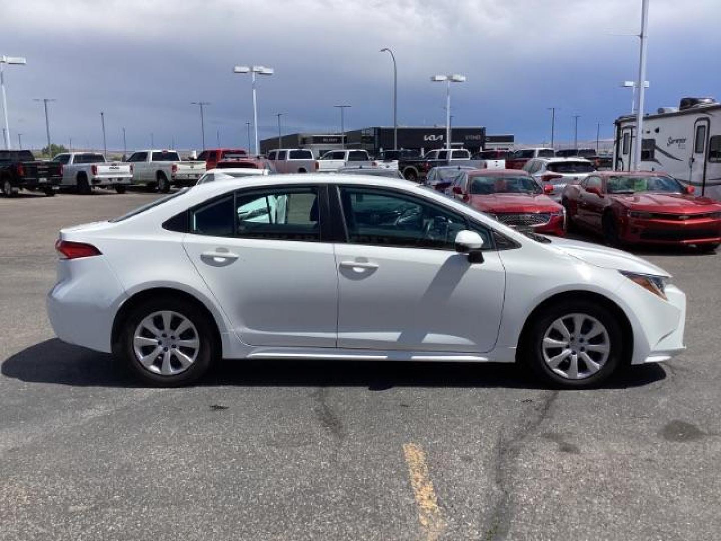 2021 WHITE /CLOTH Toyota Corolla LE (5YFEPMAE1MP) with an 1.8L L4 DOHC 16V engine, Continuously Variable Transmission transmission, located at 1235 N Woodruff Ave., Idaho Falls, 83401, (208) 523-1053, 43.507172, -112.000488 - Photo#6