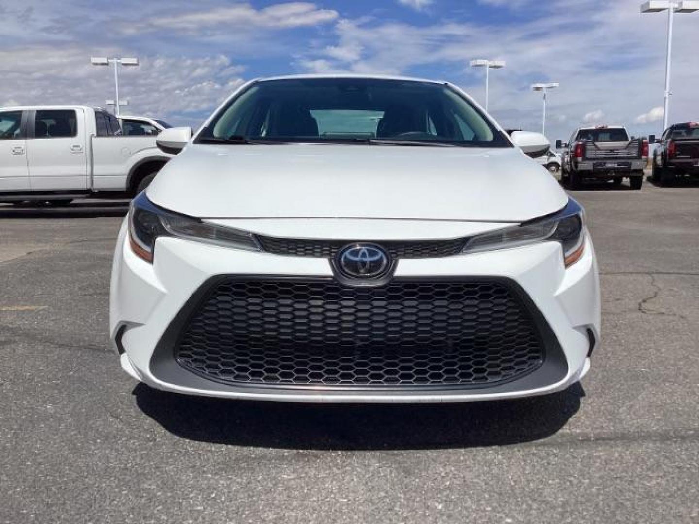 2021 WHITE /CLOTH Toyota Corolla LE (5YFEPMAE1MP) with an 1.8L L4 DOHC 16V engine, Continuously Variable Transmission transmission, located at 1235 N Woodruff Ave., Idaho Falls, 83401, (208) 523-1053, 43.507172, -112.000488 - Photo#8