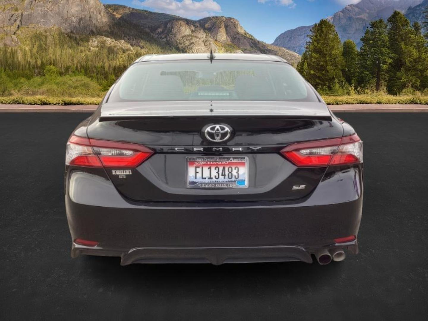 2023 Midnight Black Metallic /Black Toyota Camry SE (4T1G11AKXPU) with an 2.5L L4 DOHC 16V engine, 8-Speed Automatic transmission, located at 1235 N Woodruff Ave., Idaho Falls, 83401, (208) 523-1053, 43.507172, -112.000488 - At Timberline Auto, finding a great deal on your next vehicle is always easy! Our experienced sales staff's goal is to help find you the right vehicle at the right price! Our knowledgeable finance department has options for almost any credit score. We offer extended service contract options to prote - Photo#4