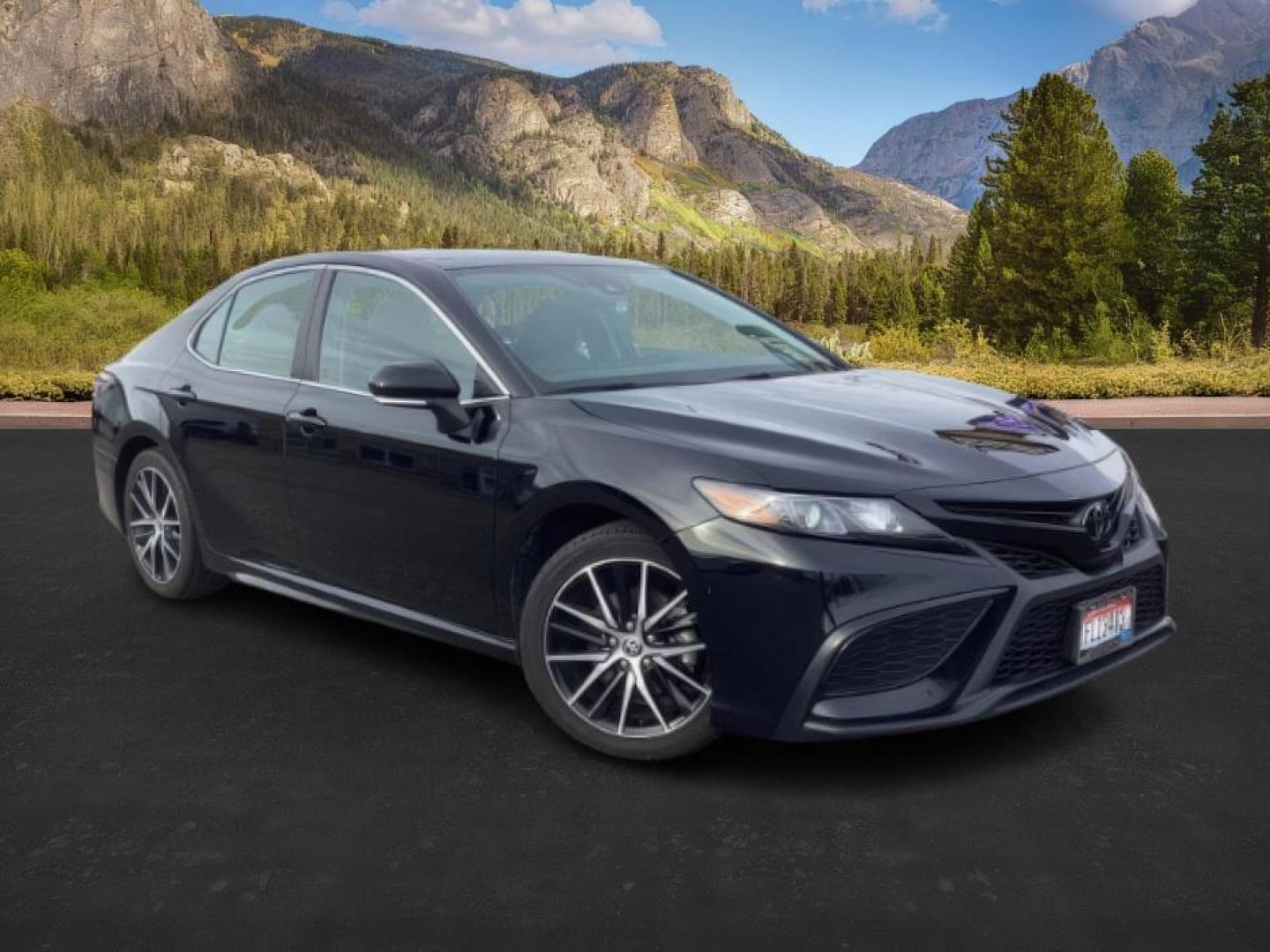 2023 Midnight Black Metallic /Black Toyota Camry SE (4T1G11AKXPU) with an 2.5L L4 DOHC 16V engine, 8-Speed Automatic transmission, located at 1235 N Woodruff Ave., Idaho Falls, 83401, (208) 523-1053, 43.507172, -112.000488 - At Timberline Auto, finding a great deal on your next vehicle is always easy! Our experienced sales staff's goal is to help find you the right vehicle at the right price! Our knowledgeable finance department has options for almost any credit score. We offer extended service contract options to prote - Photo#7