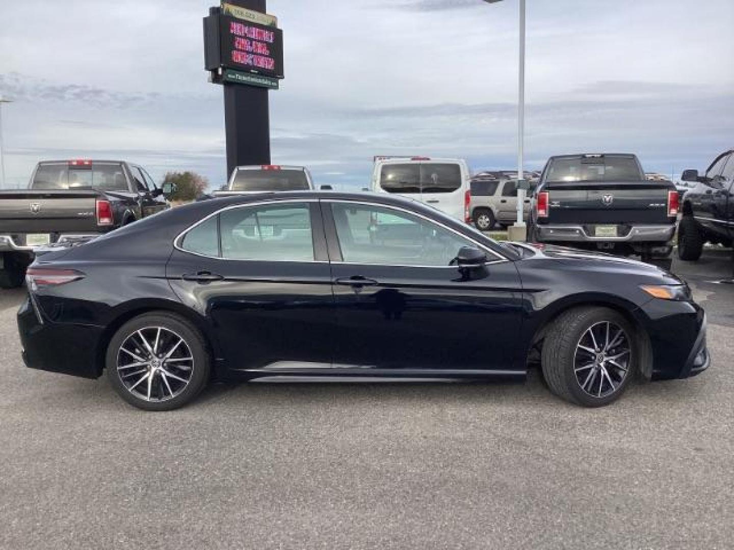 2023 Midnight Black Metallic /Black Toyota Camry SE (4T1G11AKXPU) with an 2.5L L4 DOHC 16V engine, 8-Speed Automatic transmission, located at 1235 N Woodruff Ave., Idaho Falls, 83401, (208) 523-1053, 43.507172, -112.000488 - At Timberline Auto, finding a great deal on your next vehicle is always easy! Our experienced sales staff's goal is to help find you the right vehicle at the right price! Our knowledgeable finance department has options for almost any credit score. We offer extended service contract options to prote - Photo#6