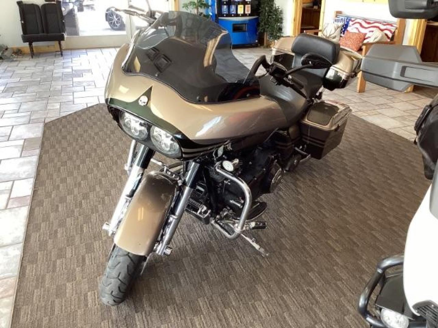 2013 Harley-Davidson FLTRXSE (1HD1TC815DB) with an 1800CC engine, located at 1235 N Woodruff Ave., Idaho Falls, 83401, (208) 523-1053, 43.507172, -112.000488 - Photo#1