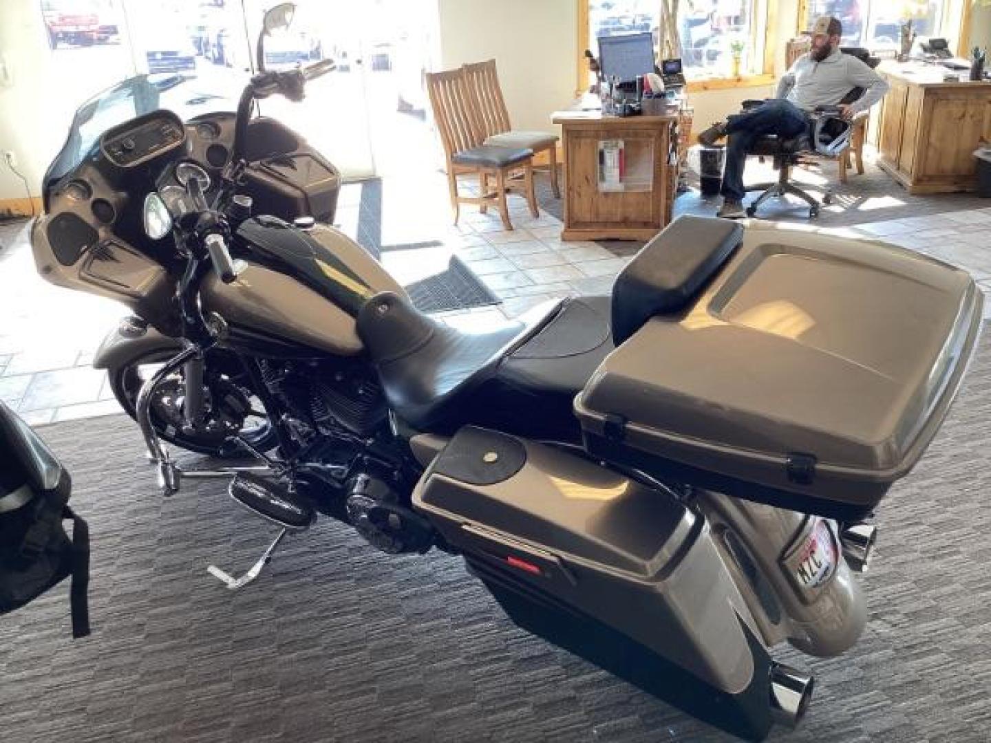 2013 Harley-Davidson FLTRXSE (1HD1TC815DB) with an 1800CC engine, located at 1235 N Woodruff Ave., Idaho Falls, 83401, (208) 523-1053, 43.507172, -112.000488 - Photo#4
