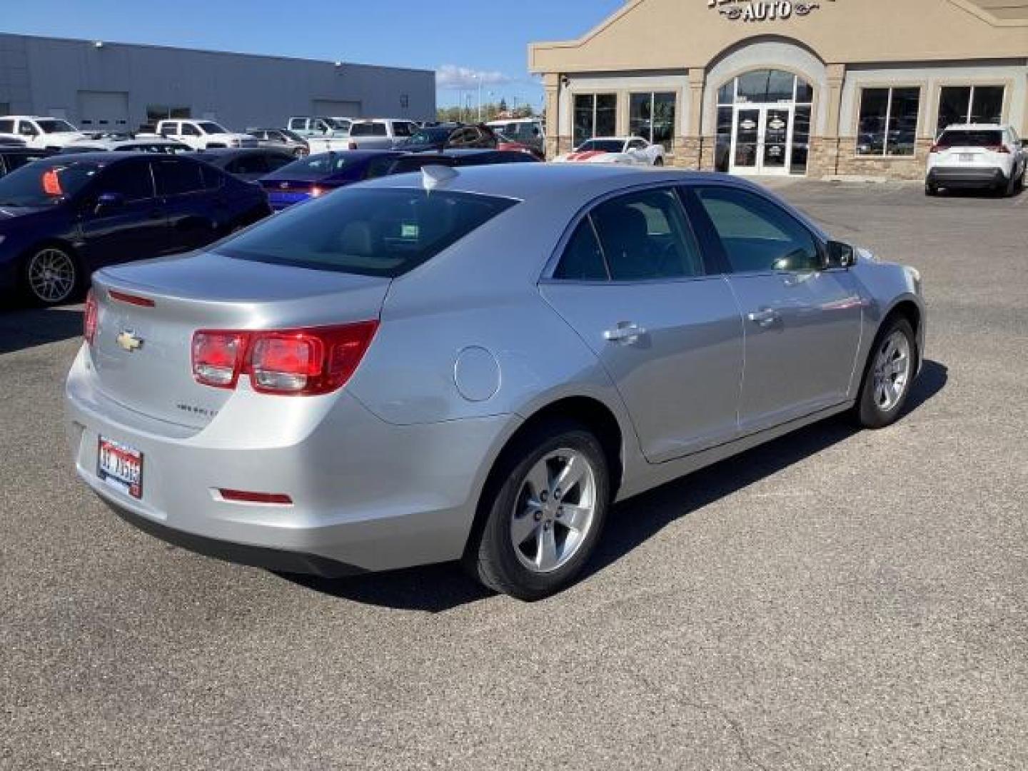 2016 Chevrolet Malibu Limited 1LT (1G11C5SA0GF) with an 2.5L L4 DOHC 16V engine, 6-Speed Automatic transmission, located at 1235 N Woodruff Ave., Idaho Falls, 83401, (208) 523-1053, 43.507172, -112.000488 - The 2016 Chevrolet Malibu Limited is a midsize sedan that offers a range of features for comfort, convenience, and safety. Here are some of the notable features you can find in the 2016 Malibu Limited: Engine Options: Typically comes with a standard 2.5-liter four-cylinder engine, producing adequat - Photo#4