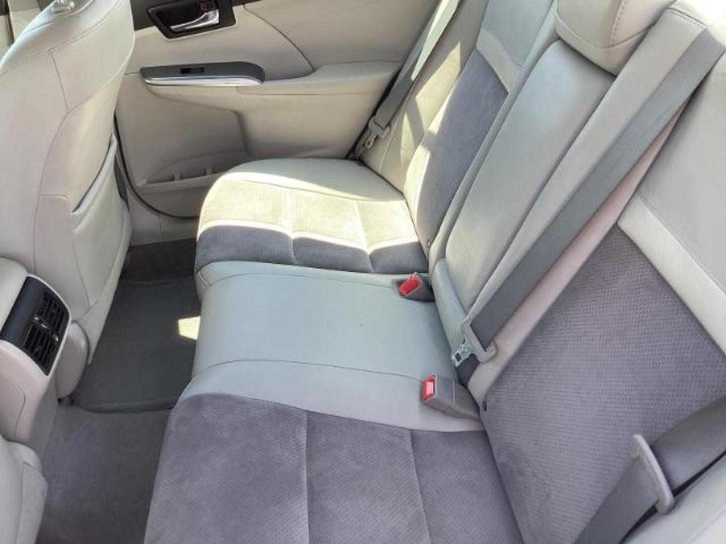2013 GRAY Toyota Camry Hybrid SEDAN 4-DR (4T1BD1FK0DU) with an 2.5L L4 DOHC 16V HYBRID engine, Continuously Variable Transmission transmission, located at 1235 N Woodruff Ave., Idaho Falls, 83401, (208) 523-1053, 43.507172, -112.000488 - The 2013 Toyota Camry Hybrid XLE is a mid-size sedan that combines the fuel efficiency of a hybrid powertrain with the comfort and features of a premium trim level. Here are the key features of the 2013 Toyota Camry Hybrid XLE: Engine and Performance Engine: 2.5-liter 4-cylinder engine paired with a - Photo#15