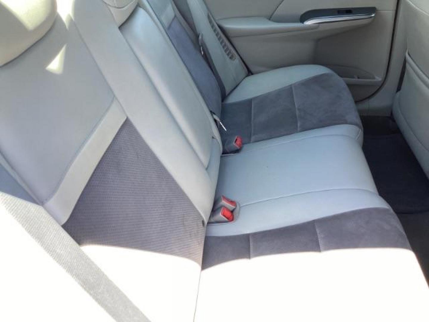 2013 GRAY Toyota Camry Hybrid SEDAN 4-DR (4T1BD1FK0DU) with an 2.5L L4 DOHC 16V HYBRID engine, Continuously Variable Transmission transmission, located at 1235 N Woodruff Ave., Idaho Falls, 83401, (208) 523-1053, 43.507172, -112.000488 - The 2013 Toyota Camry Hybrid XLE is a mid-size sedan that combines the fuel efficiency of a hybrid powertrain with the comfort and features of a premium trim level. Here are the key features of the 2013 Toyota Camry Hybrid XLE: Engine and Performance Engine: 2.5-liter 4-cylinder engine paired with a - Photo#16
