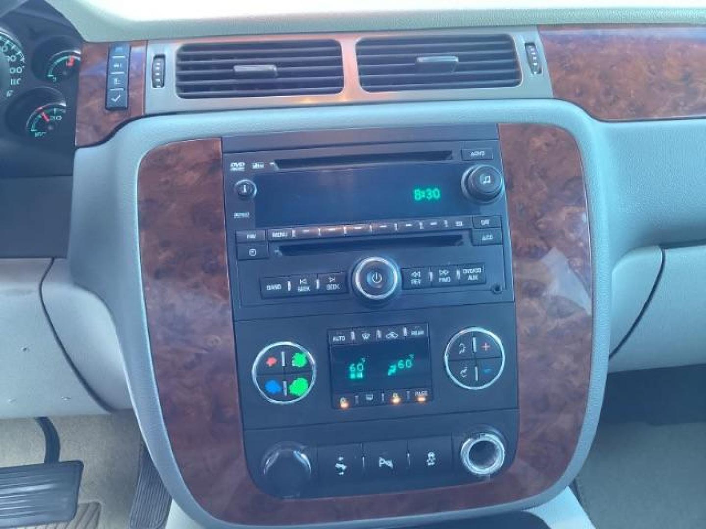 2013 GRAY /Ebony Leather Interior Chevrolet Suburban LTZ 1500 4WD (1GNSKJE71DR) with an 5.3L V8 OHV 16V FFV engine, 6-Speed Automatic transmission, located at 1235 N Woodruff Ave., Idaho Falls, 83401, (208) 523-1053, 43.507172, -112.000488 - At Timberline Auto, finding a great deal on your next vehicle is always easy! Our experienced sales staff's goal is to help find you the right vehicle at the right price! Our knowledgeable finance department has options for almost any credit score. We offer extended service contract options to prote - Photo#12
