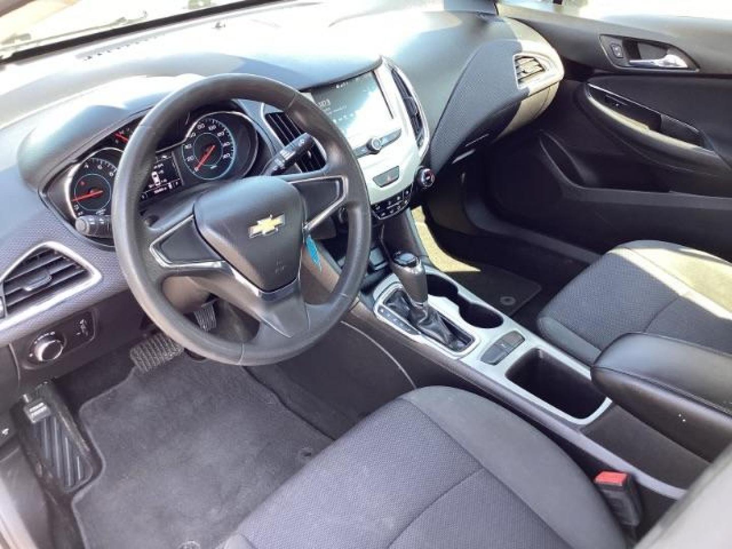 2017 Silver Ice Metallic Chevrolet Cruze SEDAN 4-DR (1G1BC5SM4H7) with an 1.4L L4 DOHC 16V TURBO engine, 6-Speed Automatic transmission, located at 1235 N Woodruff Ave., Idaho Falls, 83401, (208) 523-1053, 43.507172, -112.000488 - Photo#19