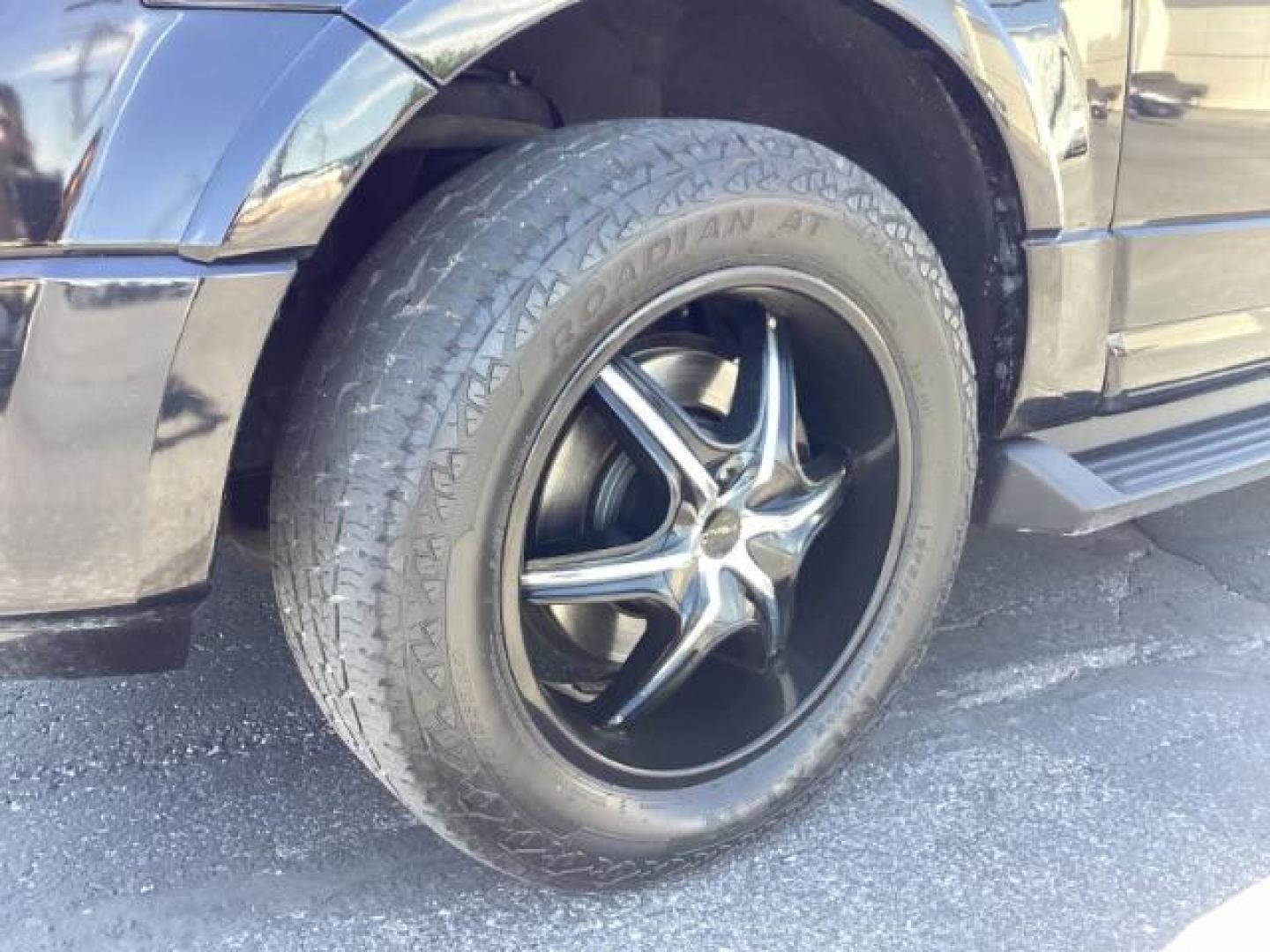 2016 Shadow Black Ford Expedition EL XLT 4WD (1FMJK1JT6GE) with an 3.5L V6 DOHC 24V FFV engine, 6-Speed Automatic transmission, located at 1235 N Woodruff Ave., Idaho Falls, 83401, (208) 523-1053, 43.507172, -112.000488 - Photo#8