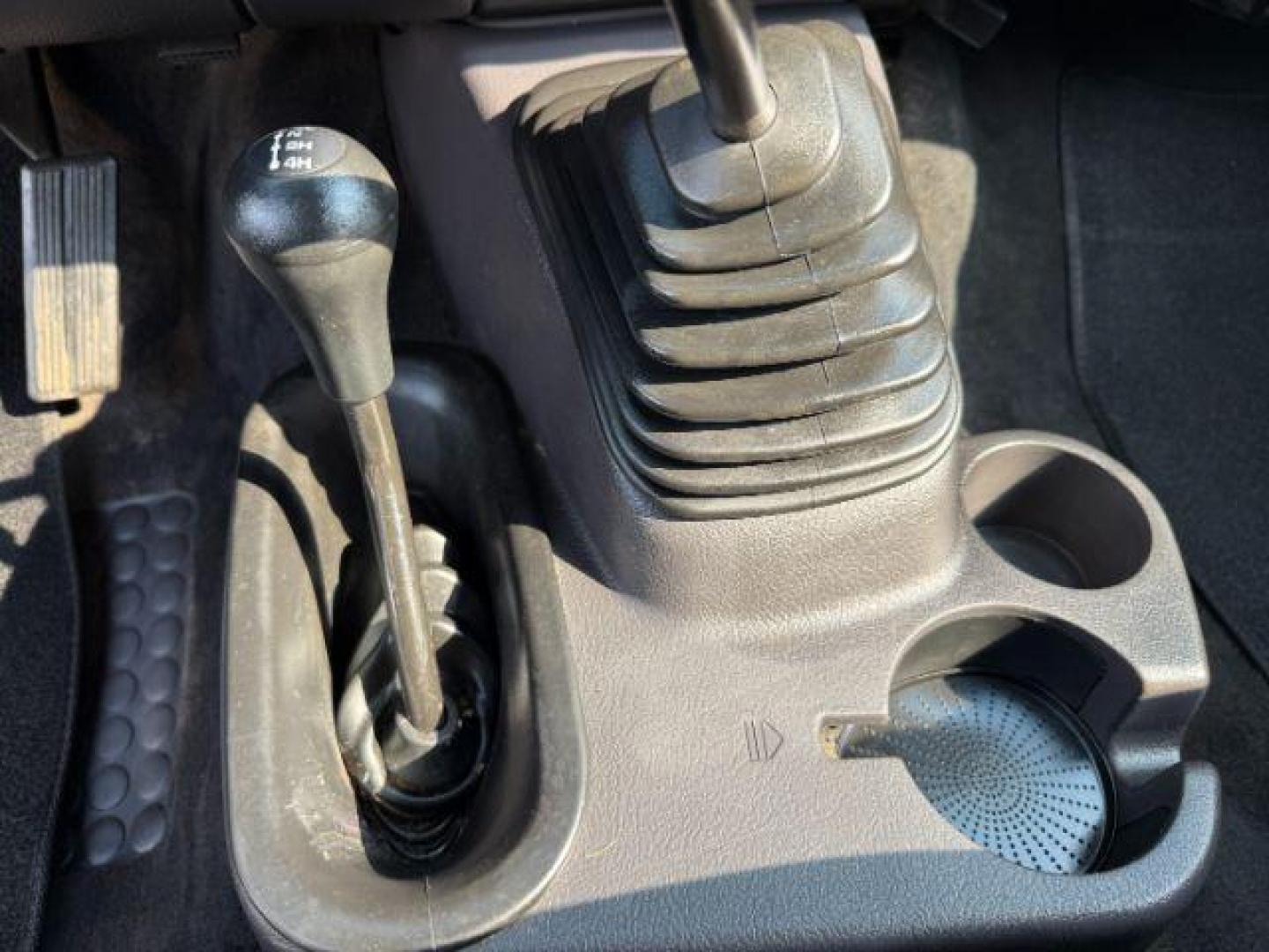 1999 WHITE /CLOTH Dodge Ram 2500 (1B7KF2365XJ) with an 59 engine, Manual transmission, located at 1175 N Woodruff Ave, Idaho Falls, ID, 83401, 43.506901, -111.999657 - At Timberline Auto, finding a great deal on your next vehicle is always easy! Our experienced sales staff's goal is to help find you the right vehicle at the right price! Our knowledgeable finance department has options for almost any credit score. We offer extended service contract options to prote - Photo#28