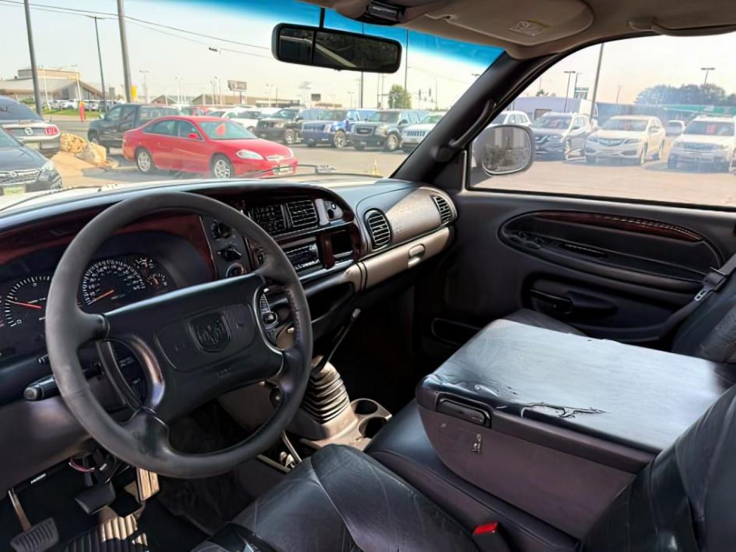 1999 WHITE /CLOTH Dodge Ram 2500 (1B7KF2365XJ) with an 59 engine, Manual transmission, located at 1175 N Woodruff Ave, Idaho Falls, ID, 83401, 43.506901, -111.999657 - At Timberline Auto, finding a great deal on your next vehicle is always easy! Our experienced sales staff's goal is to help find you the right vehicle at the right price! Our knowledgeable finance department has options for almost any credit score. We offer extended service contract options to prote - Photo#9