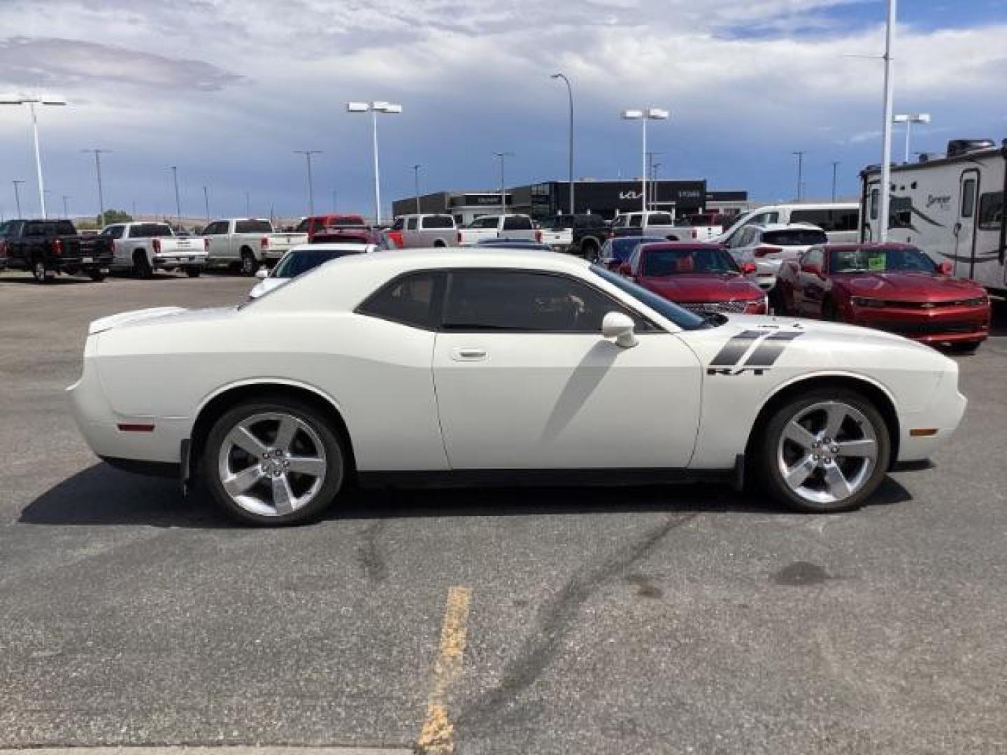2010 Stone White /Dark Slate Gray Cloth Interior Dodge Challenger R/T (2B3CJ5DT4AH) with an 5.7L V8 OHV 16V engine, MANUAL transmission, located at 1235 N Woodruff Ave., Idaho Falls, 83401, (208) 523-1053, 43.507172, -112.000488 - Photo#6