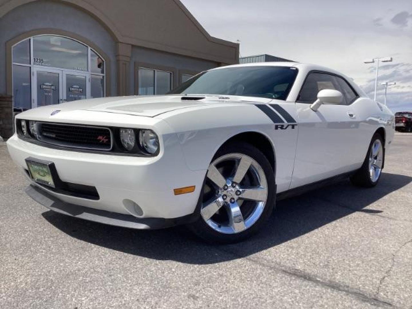 2010 Stone White /Dark Slate Gray Cloth Interior Dodge Challenger R/T (2B3CJ5DT4AH) with an 5.7L V8 OHV 16V engine, MANUAL transmission, located at 1235 N Woodruff Ave., Idaho Falls, 83401, (208) 523-1053, 43.507172, -112.000488 - Photo#1