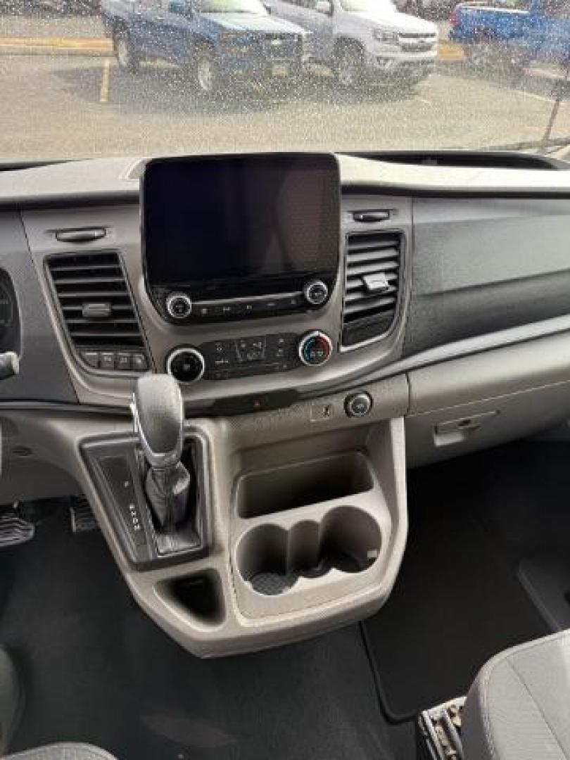 2020 WHITE /CLOTH Ford Transit 350 Wagon Low Roof XLT w/Sliding Pass. 148-in. WB (1FBAX9Y80LK) with an 3.5L V6 DOHC 24V engine, 6-Speed Automatic transmission, located at 1235 N Woodruff Ave., Idaho Falls, 83401, (208) 523-1053, 43.507172, -112.000488 - At Timberline Auto, finding a great deal on your next vehicle is always easy! Our experienced sales staff's goal is to help find you the right vehicle at the right price! Our knowledgeable finance department has options for almost any credit score. We offer extended service contract options to prote - Photo#9