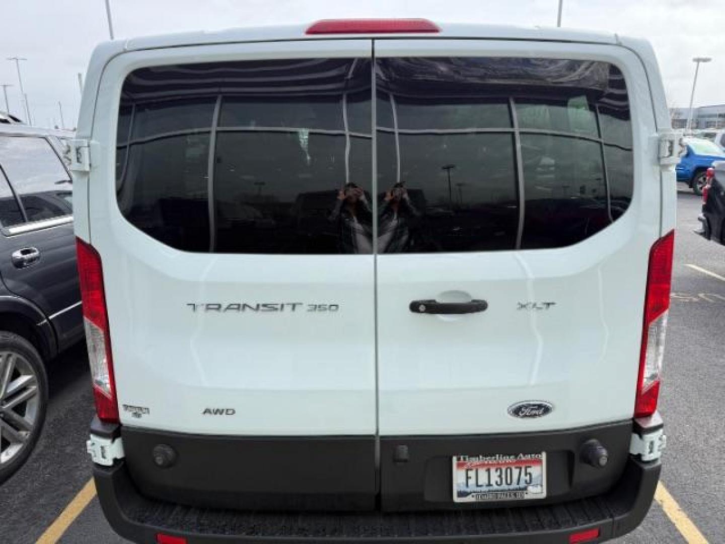 2020 WHITE /CLOTH Ford Transit 350 Wagon Low Roof XLT w/Sliding Pass. 148-in. WB (1FBAX9Y80LK) with an 3.5L V6 DOHC 24V engine, 6-Speed Automatic transmission, located at 1235 N Woodruff Ave., Idaho Falls, 83401, (208) 523-1053, 43.507172, -112.000488 - At Timberline Auto, finding a great deal on your next vehicle is always easy! Our experienced sales staff's goal is to help find you the right vehicle at the right price! Our knowledgeable finance department has options for almost any credit score. We offer extended service contract options to prote - Photo#4