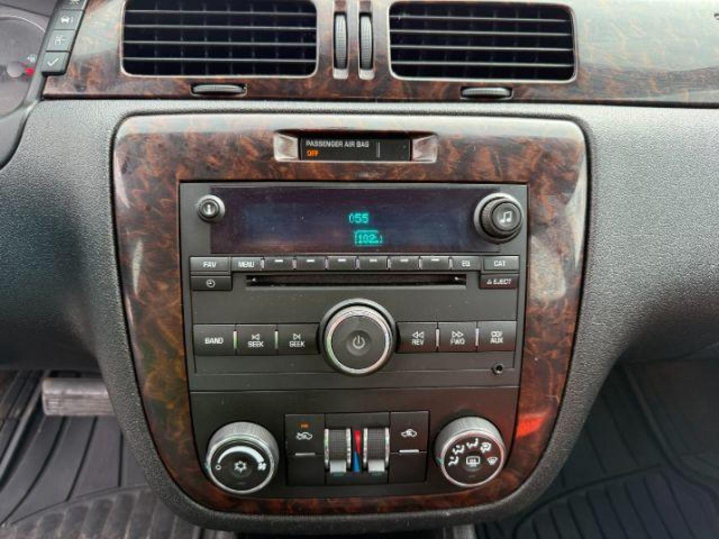 2012 RED /CLOTH Chevrolet Impala LT (Fleet) (2G1WG5E34C1) with an 3.6L V6 DOHC 16V FFV engine, 6-Speed Automatic transmission, located at 1235 N Woodruff Ave., Idaho Falls, 83401, (208) 523-1053, 43.507172, -112.000488 - At Timberline Auto, finding a great deal on your next vehicle is always easy! Our experienced sales staff's goal is to help find you the right vehicle at the right price! Our knowledgeable finance department has options for almost any credit score. We offer extended service contract options to prote - Photo#12