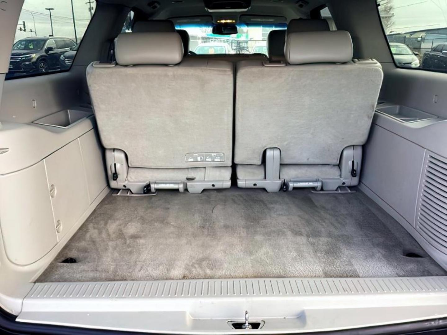 2014 Onyx Black /Ebony GMC Yukon XL SLT 1/2 Ton 4WD (1GKS2KE75ER) with an 5.3L V8 OHV 16V FFV engine, 6-Speed Automatic transmission, located at 1235 N Woodruff Ave., Idaho Falls, 83401, (208) 523-1053, 43.507172, -112.000488 - At Timberline Auto, finding a great deal on your next vehicle is always easy! Our experienced sales staff's goal is to help find you the right vehicle at the right price! Our knowledgeable finance department has options for almost any credit score. We offer extended service contract options to prote - Photo#22