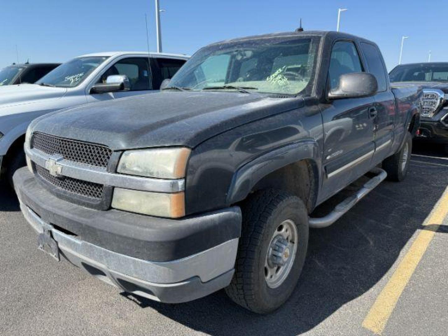 2003 GRAY /Dark Charcoal Leather Interior Chevrolet Silverado 2500HD (1GCHK29U33E) with an 60L V8 OHV 16V engine, Automatic transmission, located at 1175 N Woodruff Ave, Idaho Falls, ID, 83401, 43.506901, -111.999657 - At Timberline Auto, finding a great deal on your next vehicle is always easy! Our experienced sales staff's goal is to help find you the right vehicle at the right price! Our knowledgeable finance department has options for almost any credit score. We offer extended service contract options to prote - Photo#1