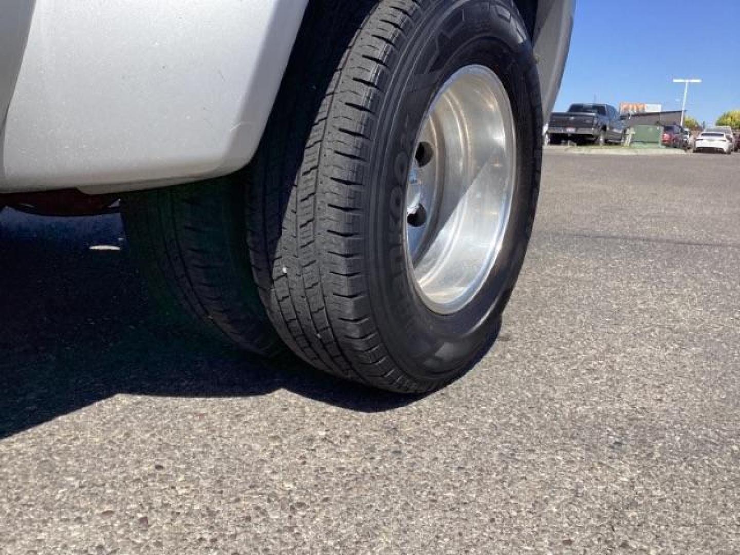 2007 Bright Silver Metallic /Medium Slate Gray Cloth Interior Dodge Ram 3500 SLT Mega Cab 2WD DRW (3D7ML49A07G) with an 6.7L L6 OHV 24V TURBO DIESEL engine, 4-Speed Automatic transmission, located at 1235 N Woodruff Ave., Idaho Falls, 83401, (208) 523-1053, 43.507172, -112.000488 - Photo#12