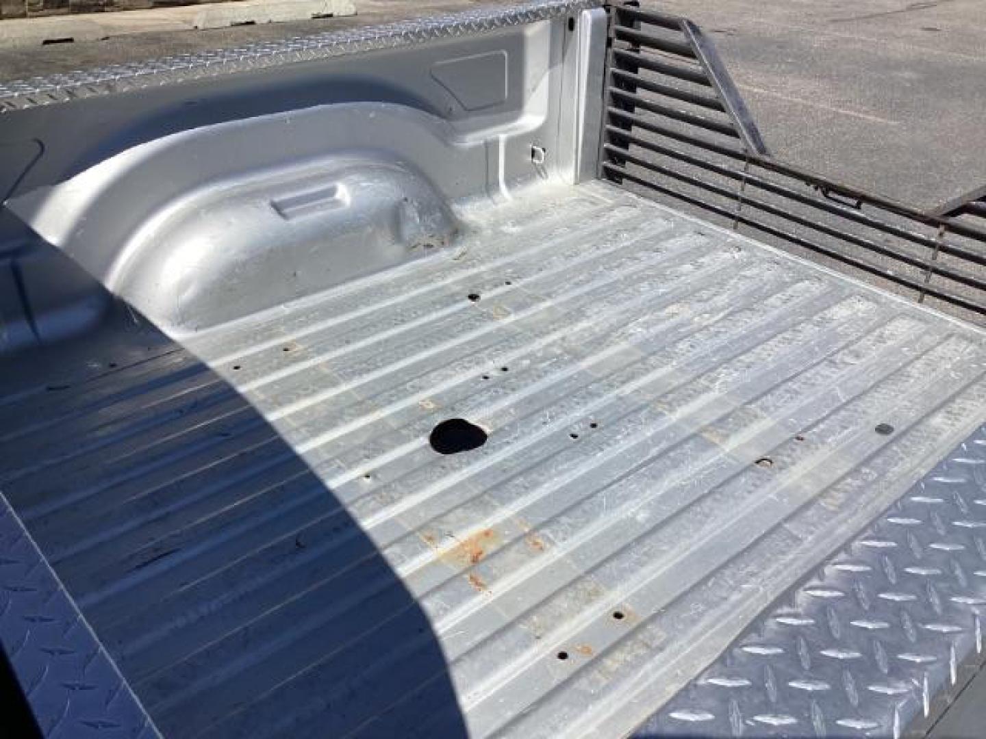 2007 Bright Silver Metallic /Medium Slate Gray Cloth Interior Dodge Ram 3500 SLT Mega Cab 2WD DRW (3D7ML49A07G) with an 6.7L L6 OHV 24V TURBO DIESEL engine, 4-Speed Automatic transmission, located at 1235 N Woodruff Ave., Idaho Falls, 83401, (208) 523-1053, 43.507172, -112.000488 - Photo#13
