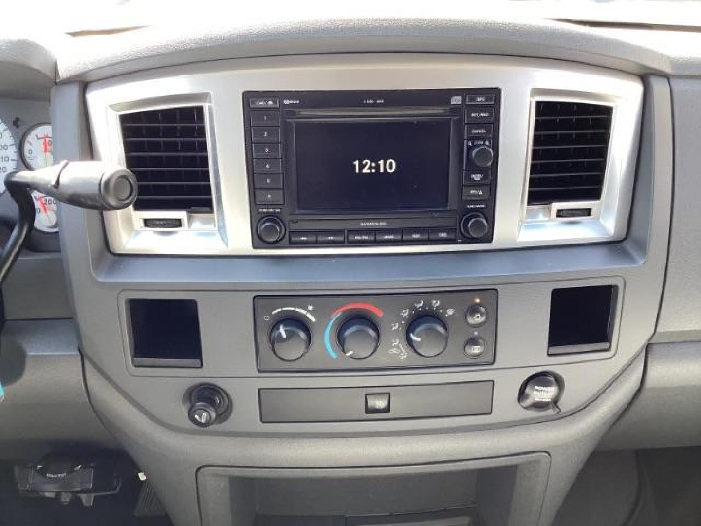 2007 Bright Silver Metallic /Medium Slate Gray Cloth Interior Dodge Ram 3500 SLT Mega Cab 2WD DRW (3D7ML49A07G) with an 6.7L L6 OHV 24V TURBO DIESEL engine, 4-Speed Automatic transmission, located at 1235 N Woodruff Ave., Idaho Falls, 83401, (208) 523-1053, 43.507172, -112.000488 - Photo#20