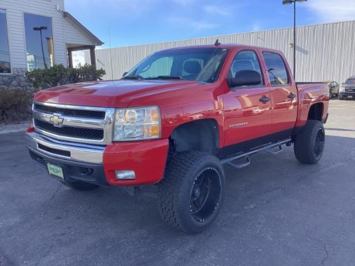 2011 Victory Red /Ebony Cloth Interior Chevrolet Silverado 1500 LT Crew Cab 4WD (3GCPKSE38BG) with an 5.3L V8 OHV 16V FFV engine, 6-Speed Automatic transmission, located at 1235 N Woodruff Ave., Idaho Falls, 83401, (208) 523-1053, 43.507172, -112.000488 - Photo#1