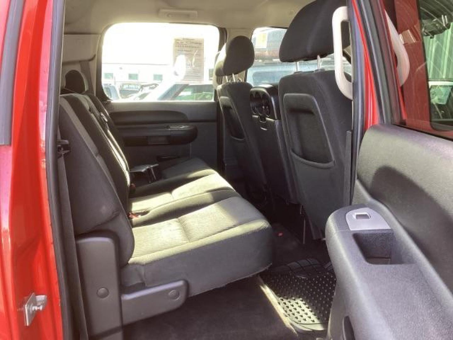 2011 Victory Red /Ebony Cloth Interior Chevrolet Silverado 1500 LT Crew Cab 4WD (3GCPKSE38BG) with an 5.3L V8 OHV 16V FFV engine, 6-Speed Automatic transmission, located at 1235 N Woodruff Ave., Idaho Falls, 83401, (208) 523-1053, 43.507172, -112.000488 - Photo#22