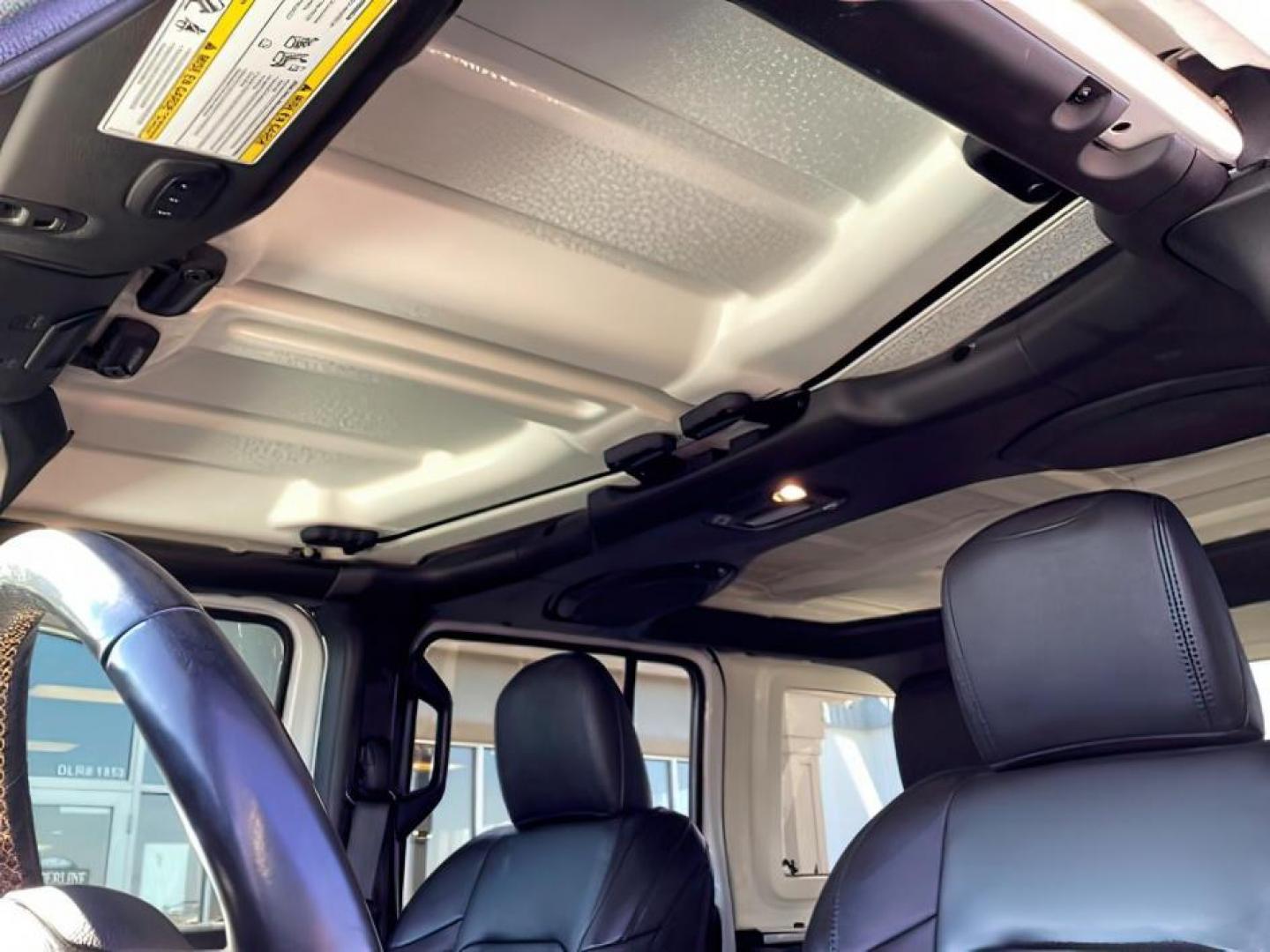 2021 WHITE /CLOTH Jeep Wrangler (1C4HJXEN8MW) with an 20L L4 DOHC 16V TURBO HYBRID engine, Automatic transmission, located at 1175 N Woodruff Ave, Idaho Falls, ID, 83401, 43.506901, -111.999657 - At Timberline Auto, finding a great deal on your next vehicle is always easy! Our experienced sales staff's goal is to help find you the right vehicle at the right price! Our knowledgeable finance department has options for almost any credit score. We offer extended service contract options to prote - Photo#23
