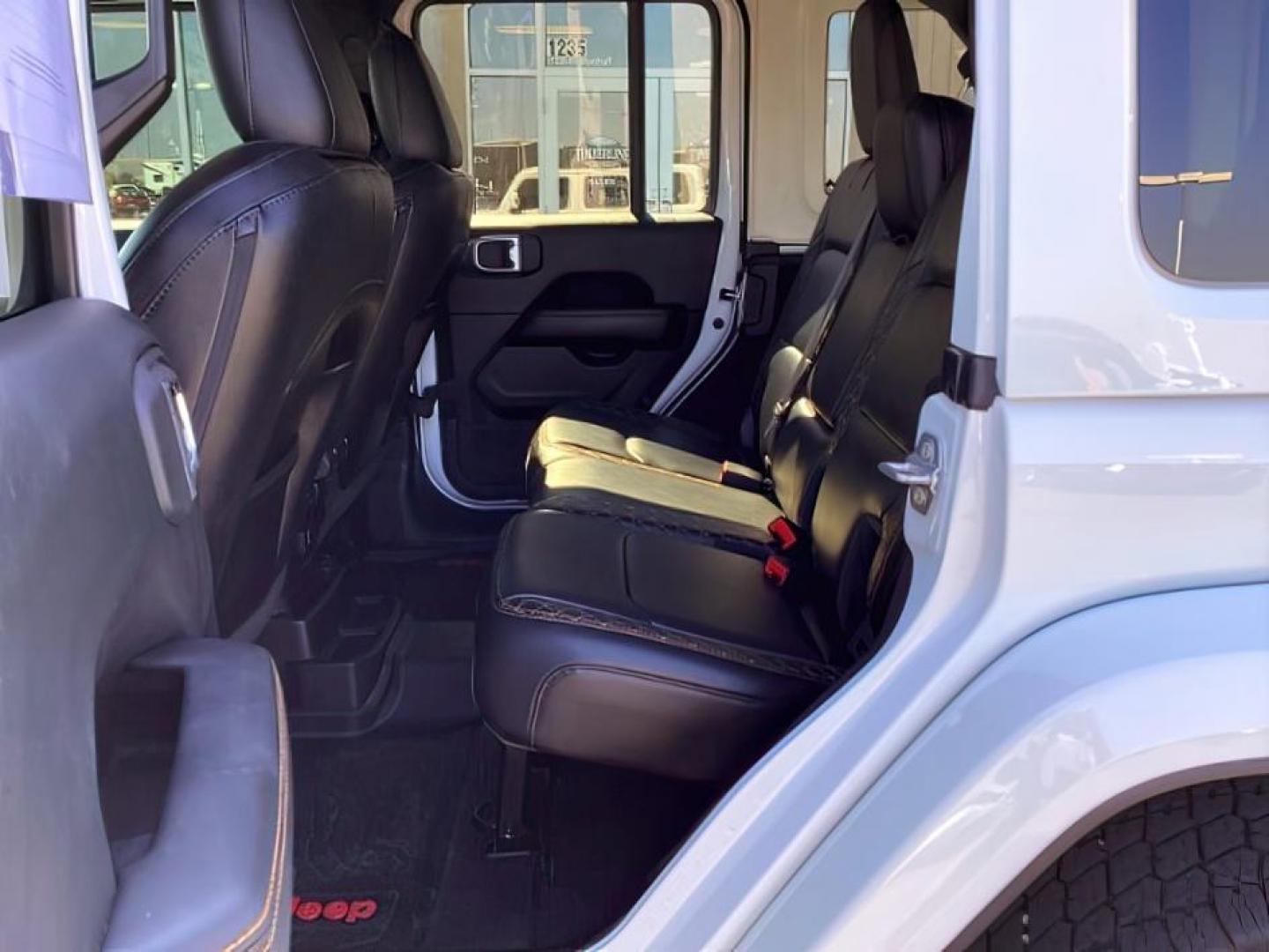 2021 WHITE /CLOTH Jeep Wrangler (1C4HJXEN8MW) with an 20L L4 DOHC 16V TURBO HYBRID engine, Automatic transmission, located at 1175 N Woodruff Ave, Idaho Falls, ID, 83401, 43.506901, -111.999657 - At Timberline Auto, finding a great deal on your next vehicle is always easy! Our experienced sales staff's goal is to help find you the right vehicle at the right price! Our knowledgeable finance department has options for almost any credit score. We offer extended service contract options to prote - Photo#25