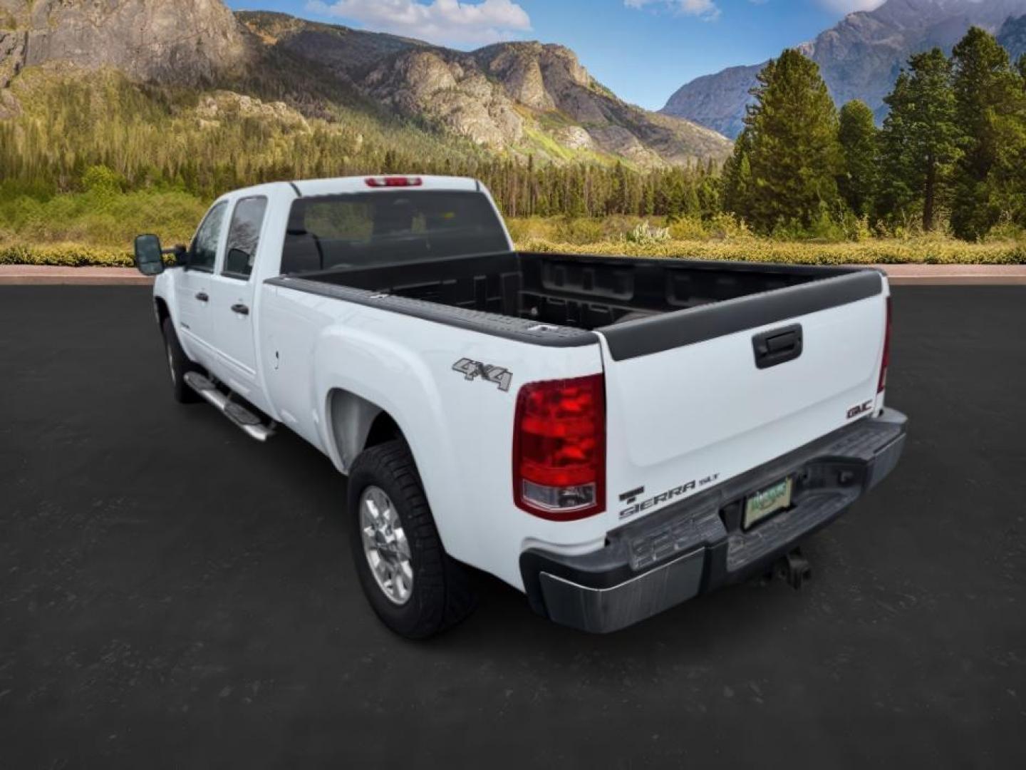 2013 Summit White /Ebony Cloth Interior GMC Sierra 3500HD (1GT423C80DF) with an 66L V8 32V OHV DIESEL engine, Automatic transmission, located at 1175 N Woodruff Ave, Idaho Falls, ID, 83401, 43.506901, -111.999657 - At Timberline Auto, finding a great deal on your next vehicle is always easy! Our experienced sales staff's goal is to help find you the right vehicle at the right price! Our knowledgeable finance department has options for almost any credit score. We offer extended service contract options to prote - Photo#2