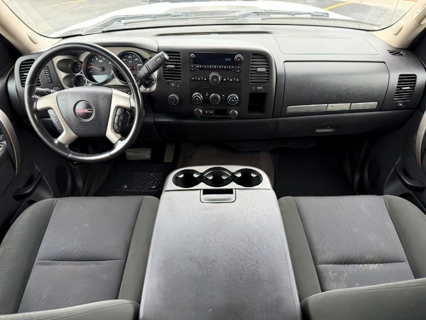 2013 Summit White /Ebony Cloth Interior GMC Sierra 3500HD (1GT423C80DF) with an 66L V8 32V OHV DIESEL engine, Automatic transmission, located at 1175 N Woodruff Ave, Idaho Falls, ID, 83401, 43.506901, -111.999657 - At Timberline Auto, finding a great deal on your next vehicle is always easy! Our experienced sales staff's goal is to help find you the right vehicle at the right price! Our knowledgeable finance department has options for almost any credit score. We offer extended service contract options to prote - Photo#23