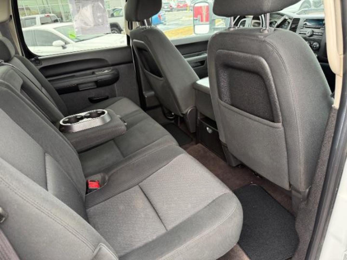 2013 Summit White /Ebony Cloth Interior GMC Sierra 3500HD SLE Crew Cab Long Box 4WD (1GT423C80DF) with an 6.6L V8 32V OHV DIESEL engine, 6-Speed Automatic transmission, located at 1235 N Woodruff Ave., Idaho Falls, 83401, (208) 523-1053, 43.507172, -112.000488 - At Timberline Auto, finding a great deal on your next vehicle is always easy! Our experienced sales staff's goal is to help find you the right vehicle at the right price! Our knowledgeable finance department has options for almost any credit score. We offer extended service contract options to prote - Photo#19