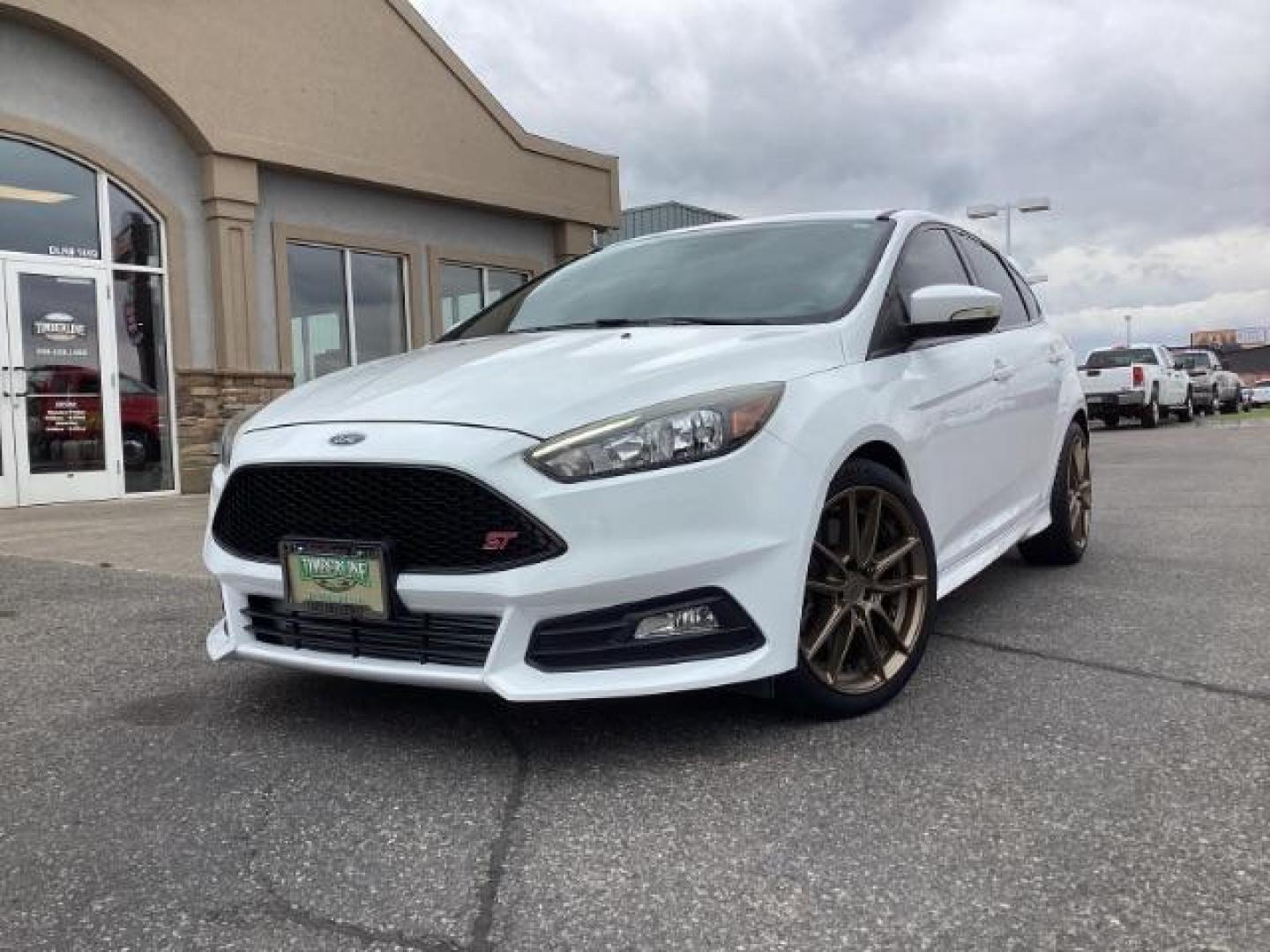 2018 Oxford White /Charcoal Black, cloth Ford Focus ST Hatch (1FADP3L96JL) with an 2.0L L4 DOHC 16V engine, 6-Speed Manua transmission, located at 1235 N Woodruff Ave., Idaho Falls, 83401, (208) 523-1053, 43.507172, -112.000488 - Photo#1