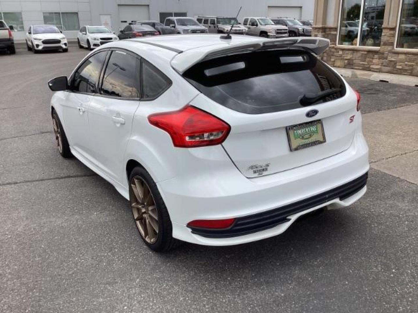 2018 Oxford White /Charcoal Black, cloth Ford Focus ST Hatch (1FADP3L96JL) with an 2.0L L4 DOHC 16V engine, 6-Speed Manua transmission, located at 1235 N Woodruff Ave., Idaho Falls, 83401, (208) 523-1053, 43.507172, -112.000488 - Photo#3