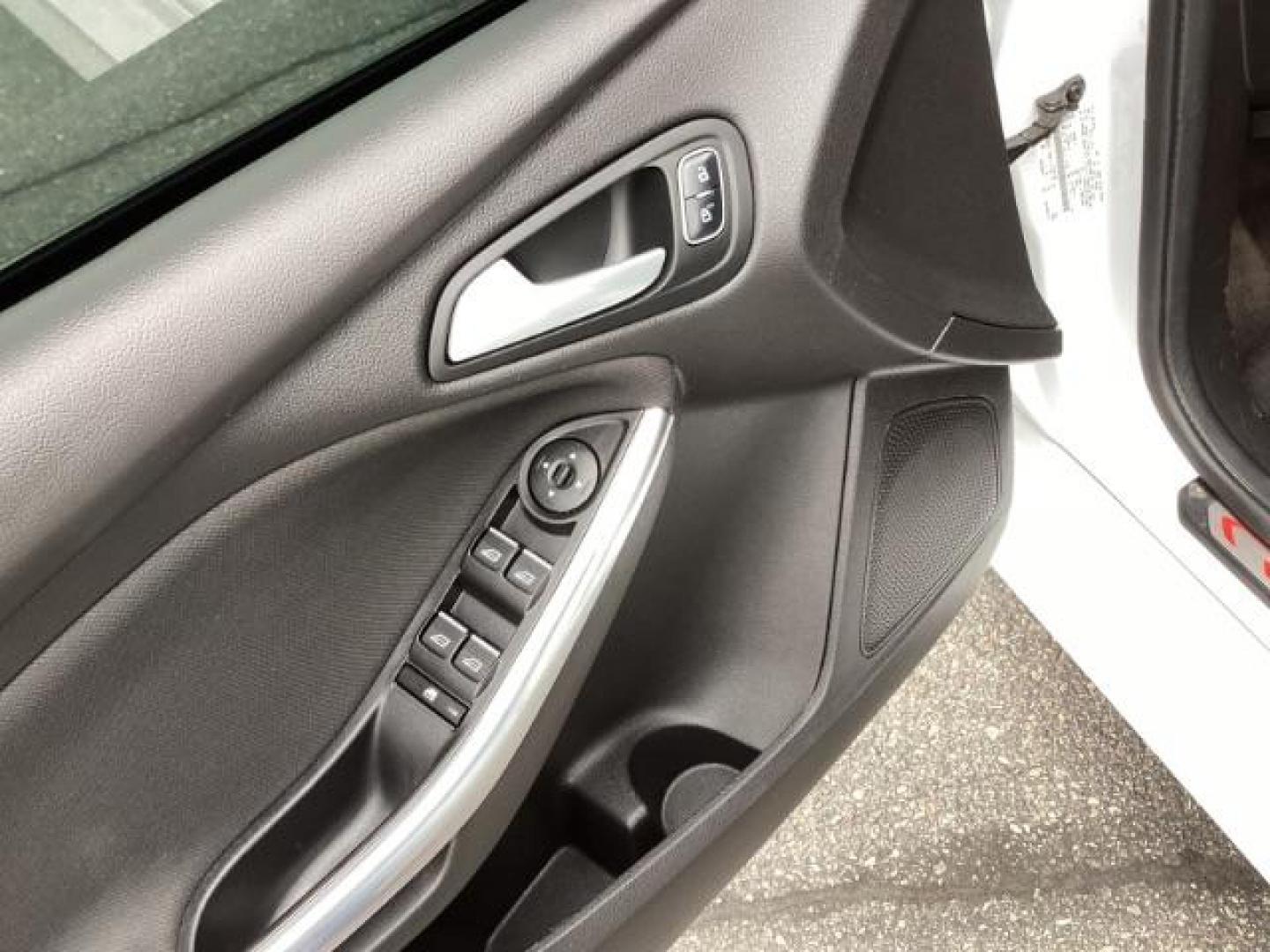 2018 Oxford White /Charcoal Black, cloth Ford Focus ST Hatch (1FADP3L96JL) with an 2.0L L4 DOHC 16V engine, 6-Speed Manua transmission, located at 1235 N Woodruff Ave., Idaho Falls, 83401, (208) 523-1053, 43.507172, -112.000488 - Photo#7