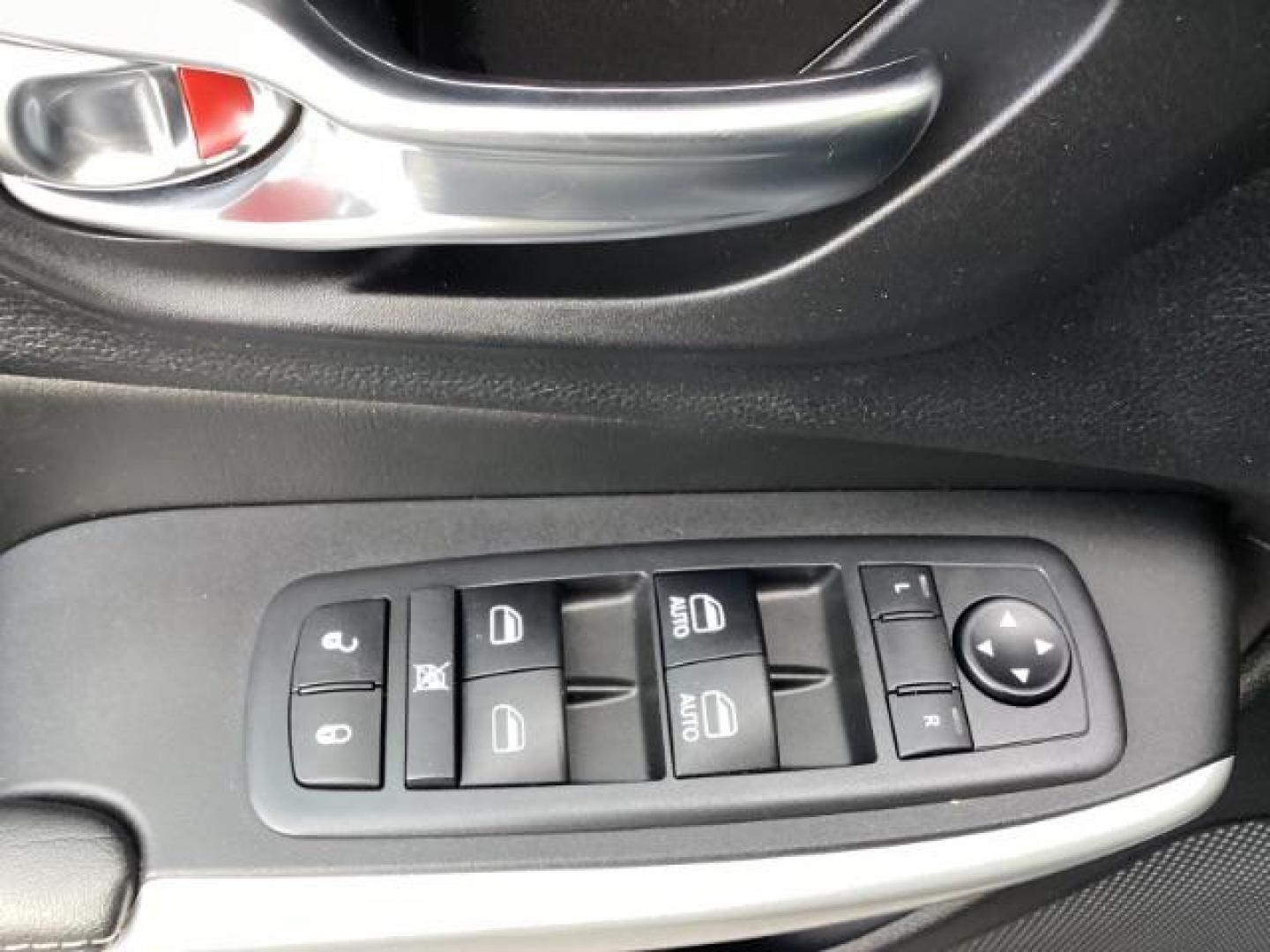 2018 Jeep Cherokee Latitude Plus 4WD (1C4PJMLX4JD) with an 3.2L V6 DOHC 24V engine, 9-Speed Automatic transmission, located at 1235 N Woodruff Ave., Idaho Falls, 83401, (208) 523-1053, 43.507172, -112.000488 - Photo#18