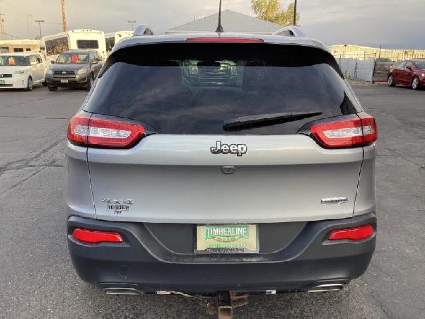 2018 Jeep Cherokee Latitude Plus 4WD (1C4PJMLX4JD) with an 3.2L V6 DOHC 24V engine, 9-Speed Automatic transmission, located at 1235 N Woodruff Ave., Idaho Falls, 83401, (208) 523-1053, 43.507172, -112.000488 - Photo#4
