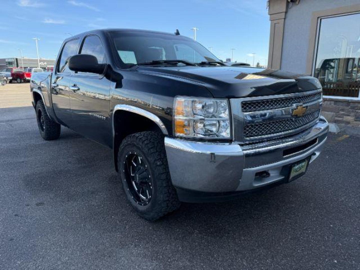 2013 Black /Ebony Cloth Interior Chevrolet Silverado 1500 (3GCPKSE74DG) with an 53L V8 OHV 16V FFV engine, Automatic transmission, located at 1175 N Woodruff Ave, Idaho Falls, ID, 83401, 43.506901, -111.999657 - At Timberline Auto, finding a great deal on your next vehicle is always easy! Our experienced sales staff's goal is to help find you the right vehicle at the right price! Our knowledgeable finance department has options for almost any credit score. We offer extended service contract options to prote - Photo#28