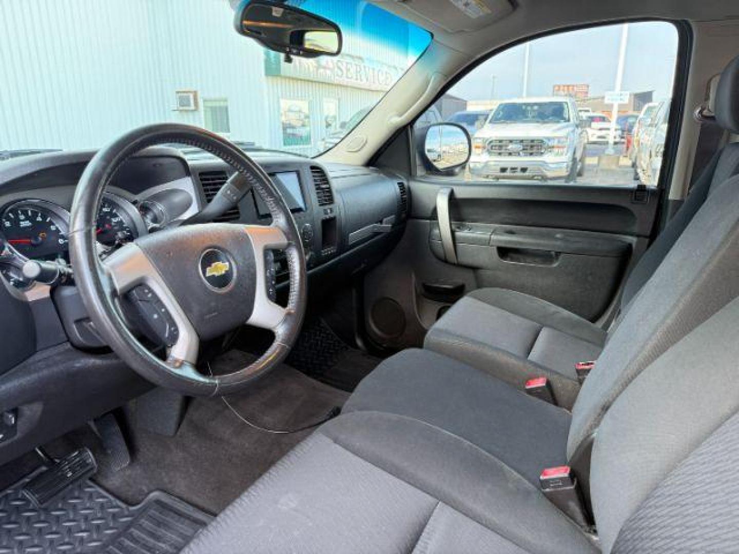 2013 Black /Ebony Cloth Interior Chevrolet Silverado 1500 (3GCPKSE74DG) with an 53L V8 OHV 16V FFV engine, Automatic transmission, located at 1175 N Woodruff Ave, Idaho Falls, ID, 83401, 43.506901, -111.999657 - At Timberline Auto, finding a great deal on your next vehicle is always easy! Our experienced sales staff's goal is to help find you the right vehicle at the right price! Our knowledgeable finance department has options for almost any credit score. We offer extended service contract options to prote - Photo#34
